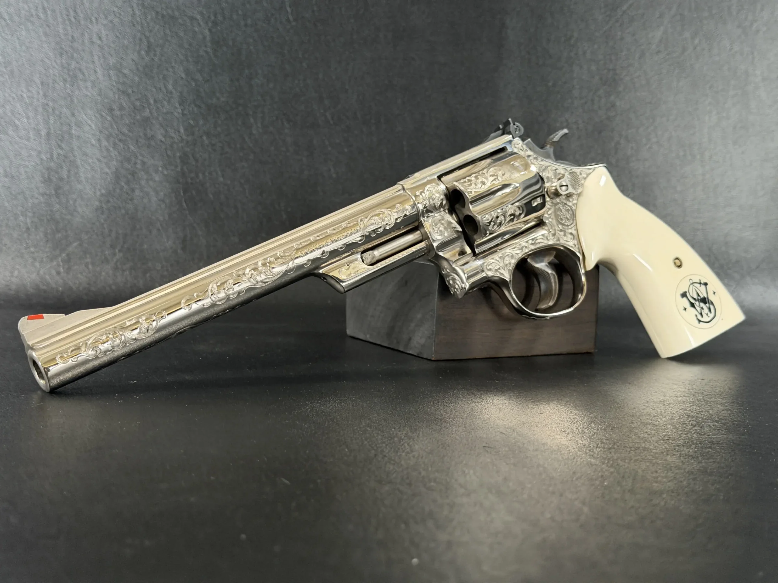 Smith & Wesson Model 29-2 Factory Engraved photo 9