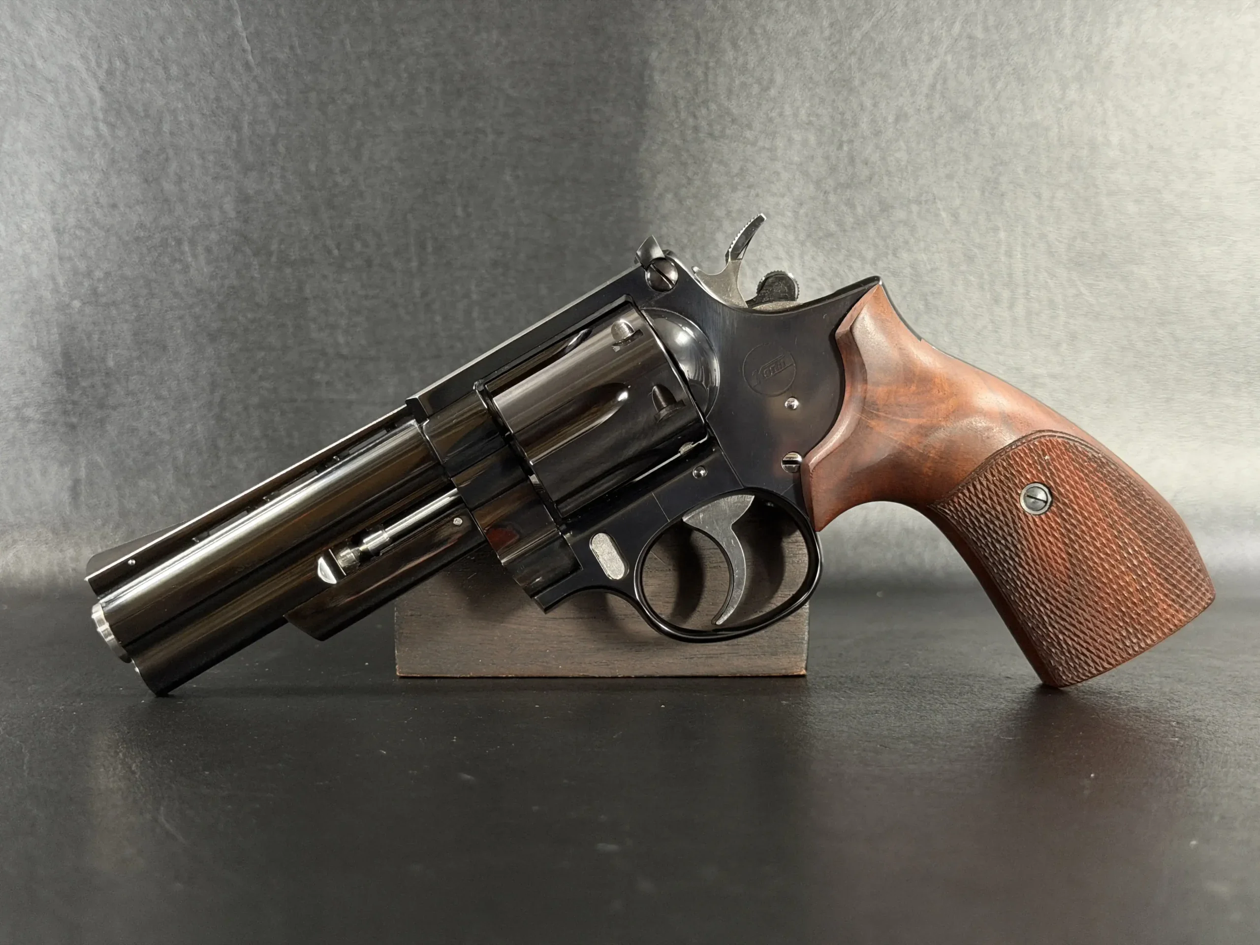 Korth Ratzeburg Combat Triple Lock .357 Magnum with 9mm Exchange Cylinder photo 5