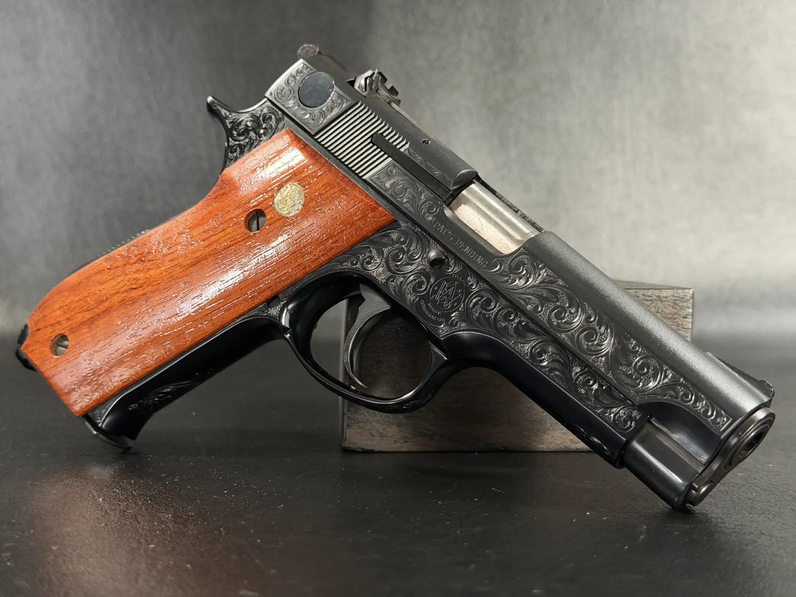 Engraved Smith & Wesson Model 39-2 photo 8