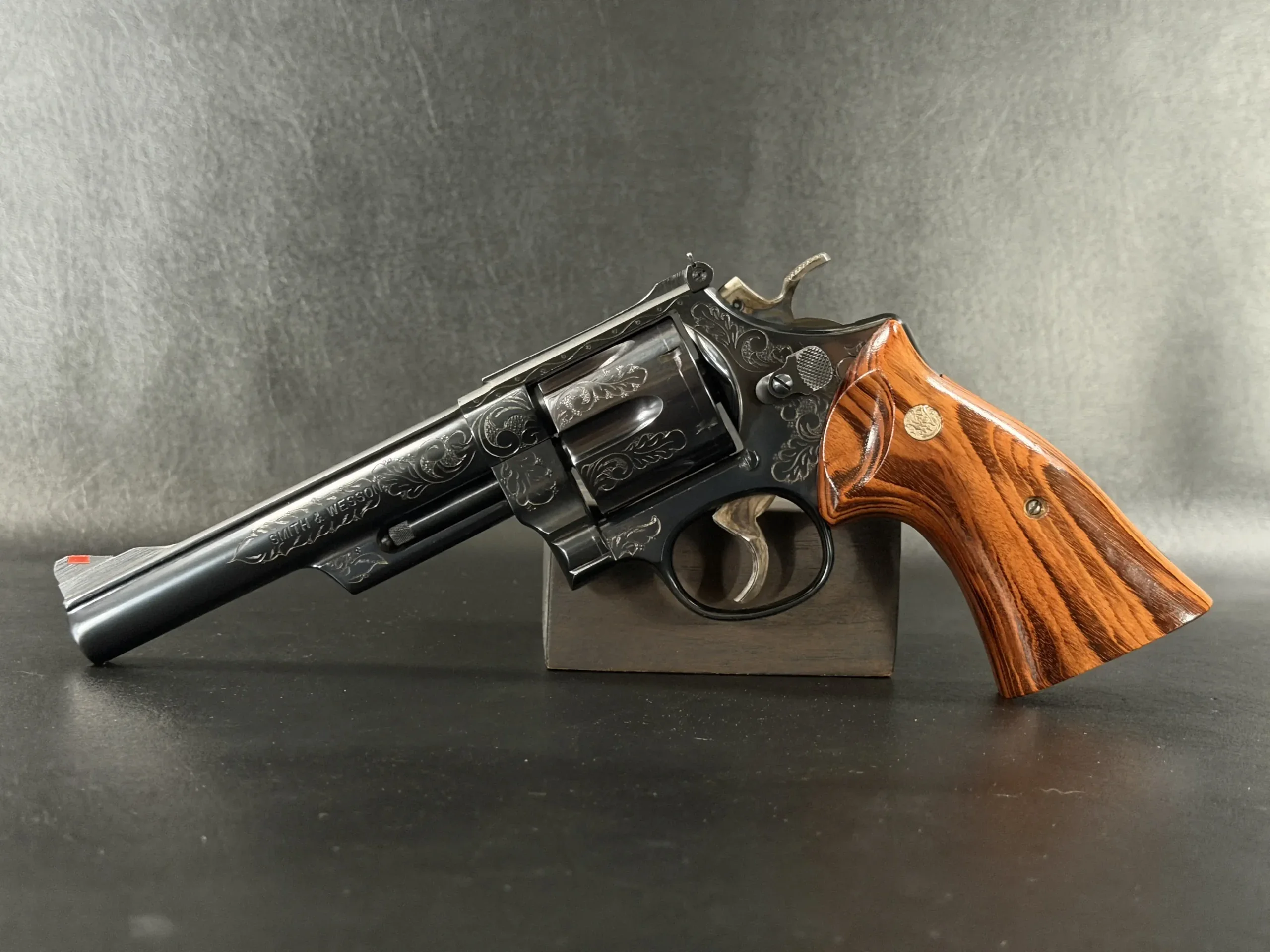 Smith & Wesson Model 25-5 Engraved .45 Colt photo 9