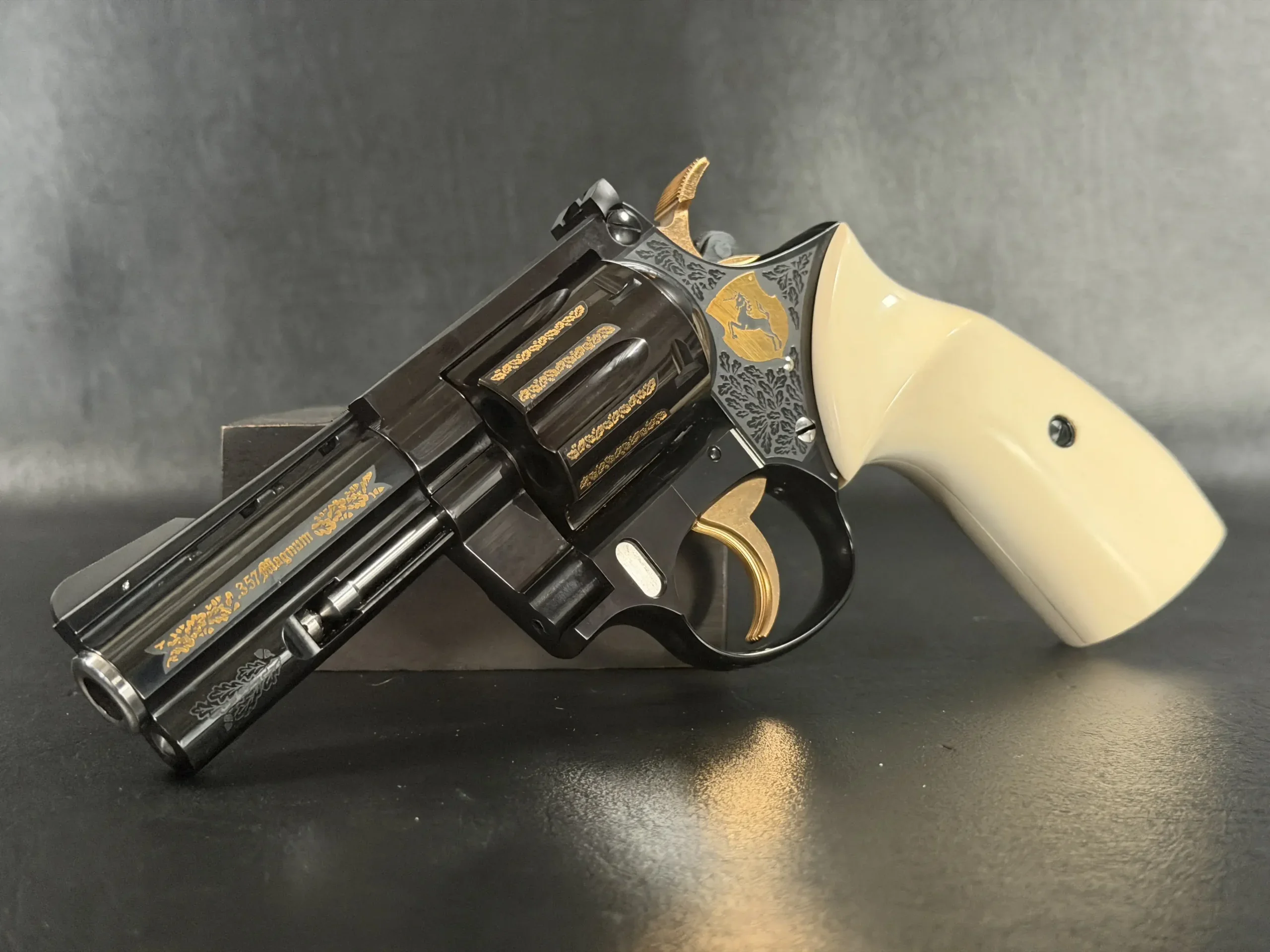 Korth Ratzeburg Combat Gold Inlay Revolver With 9mm Exchange Cylinder photo 10