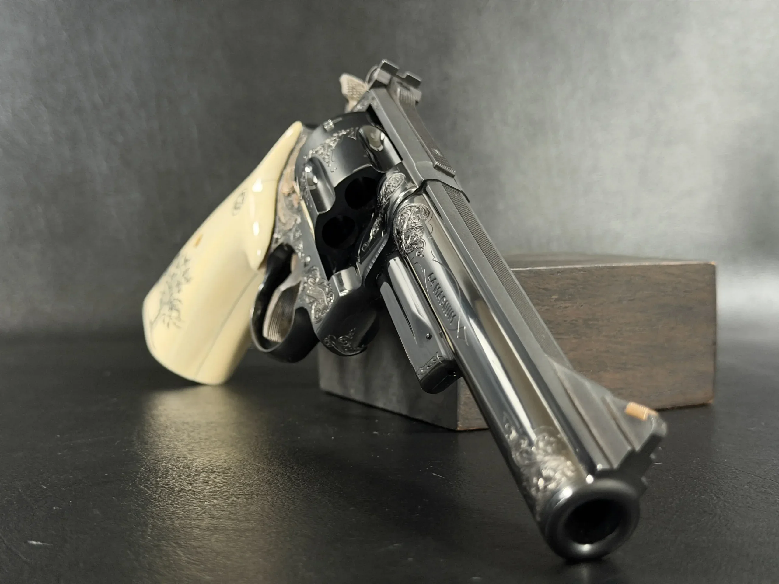 Smith & Wesson Model 29 Engraved Hartford Gun Club 100th Anniversary photo 9