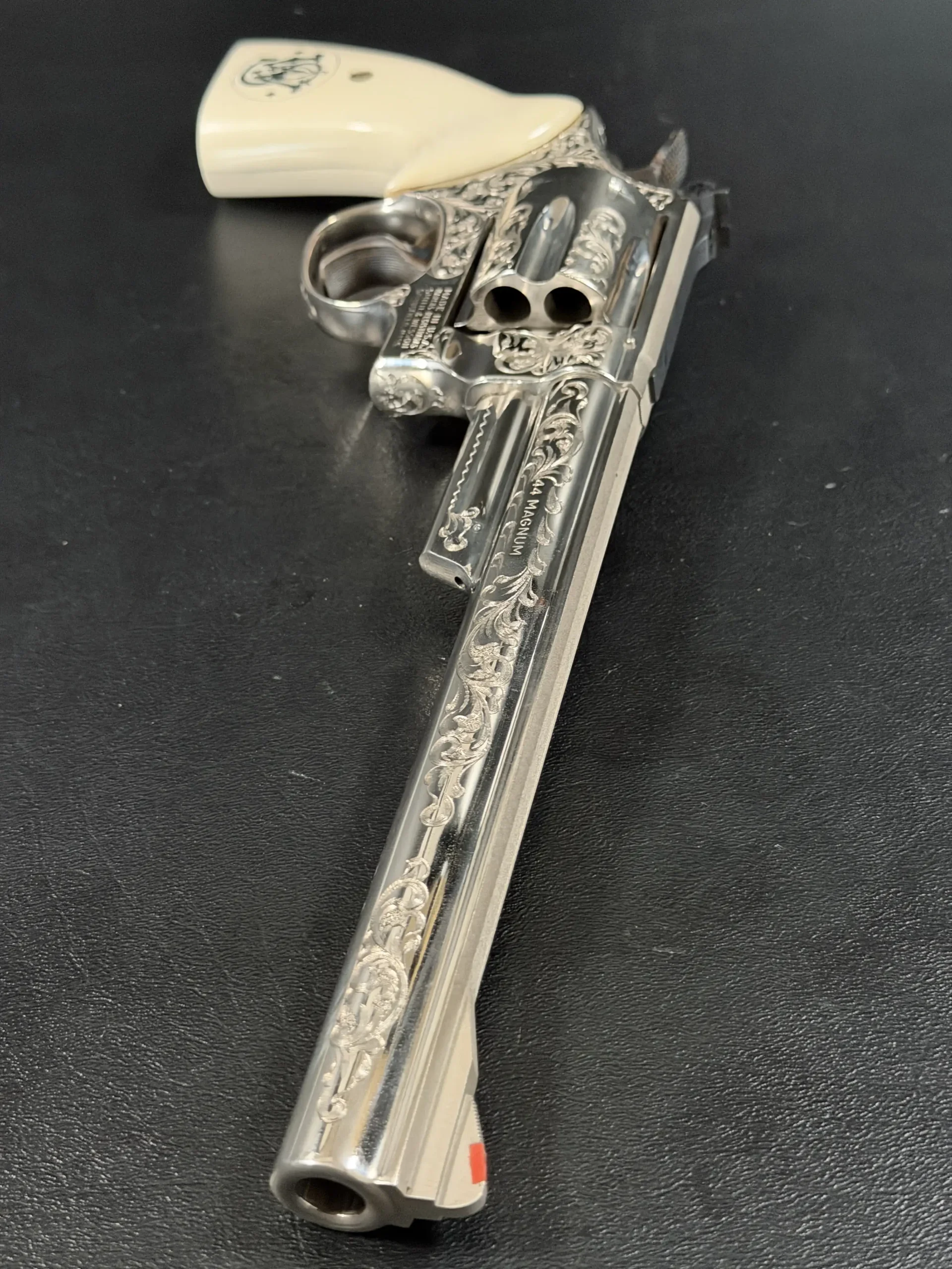 Smith & Wesson Model 29-2 Factory Engraved photo 10