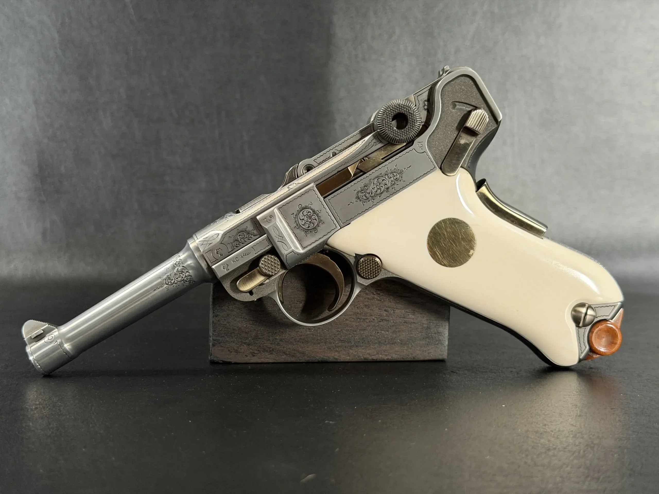Mauser Parabellum P08 IWA '83 Engraved Luger photo 6