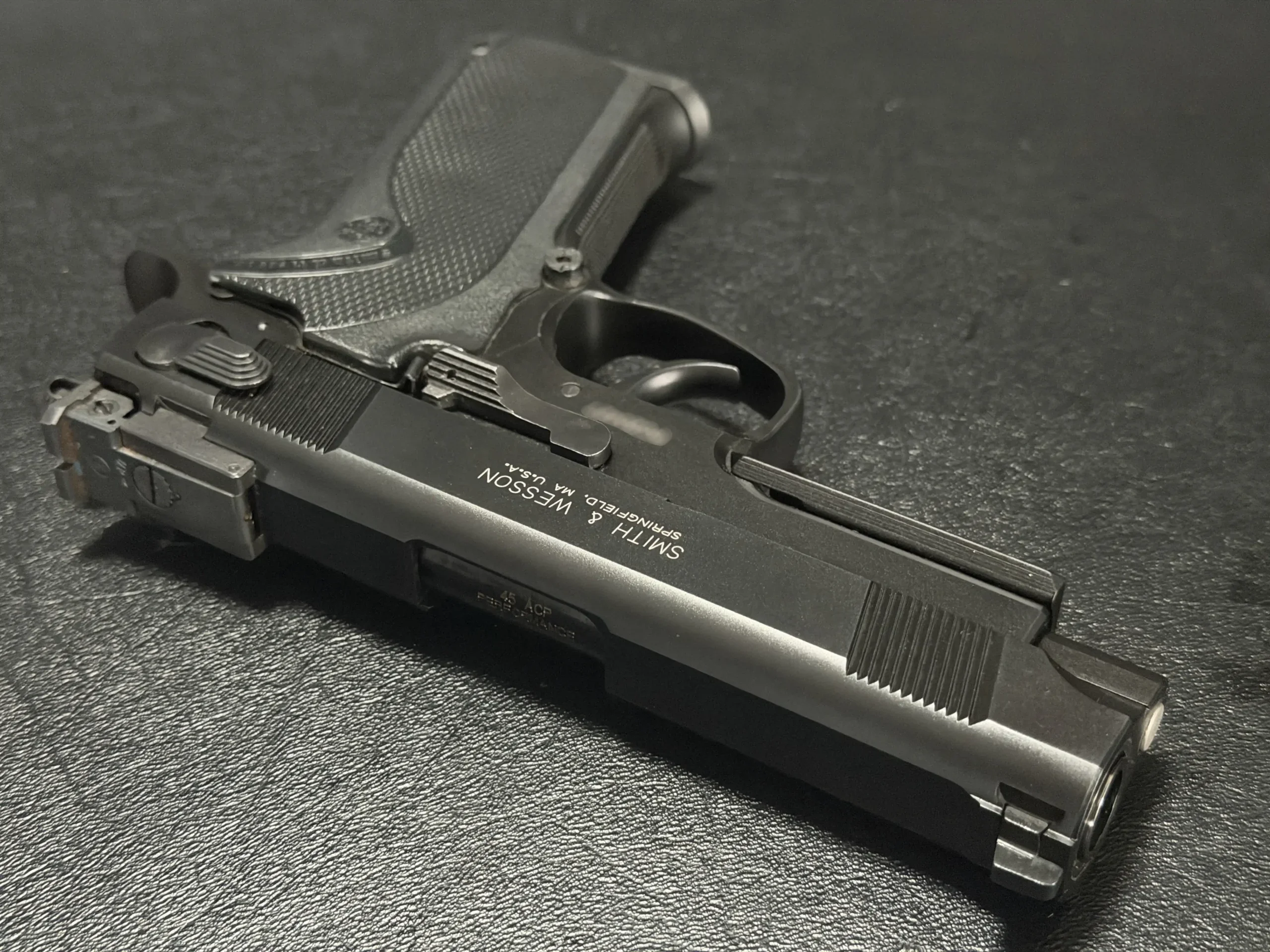 Smith & Wesson Performance Center 4566 .45 ACP photo 6