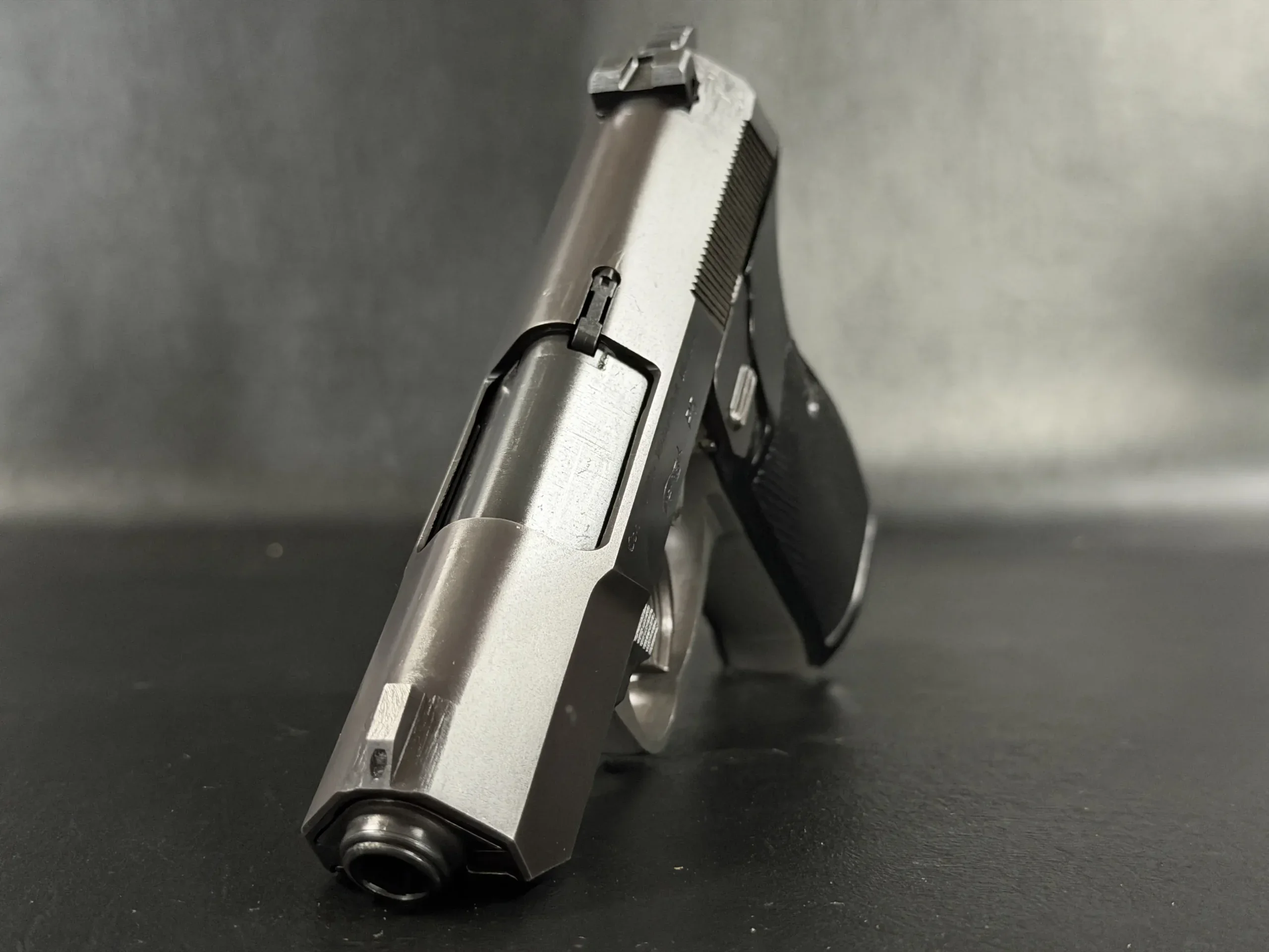 Walther P5 - Number 2 photo 2