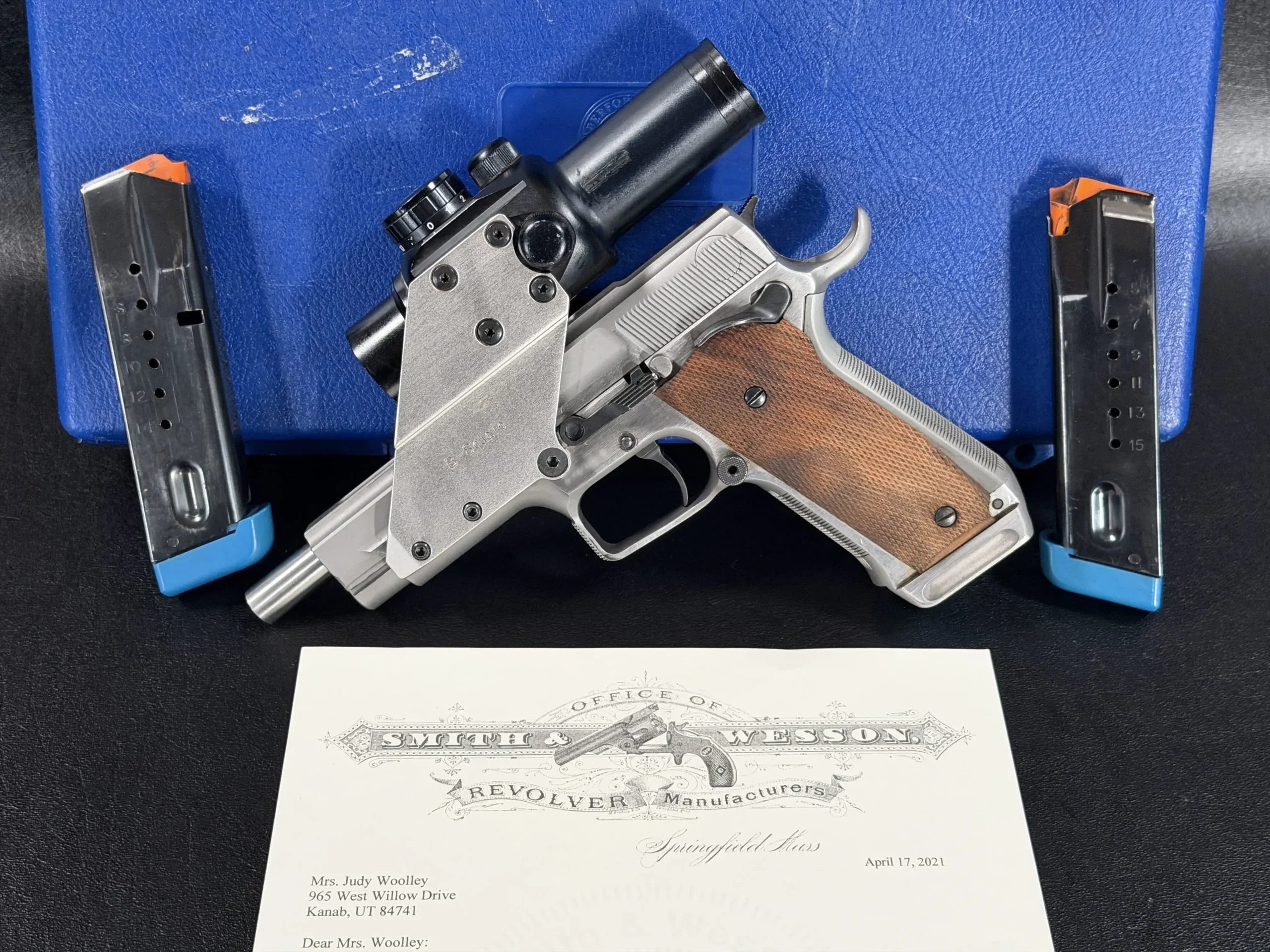 Smith & Wesson Model 4006 Performance Center Prototype photo 2