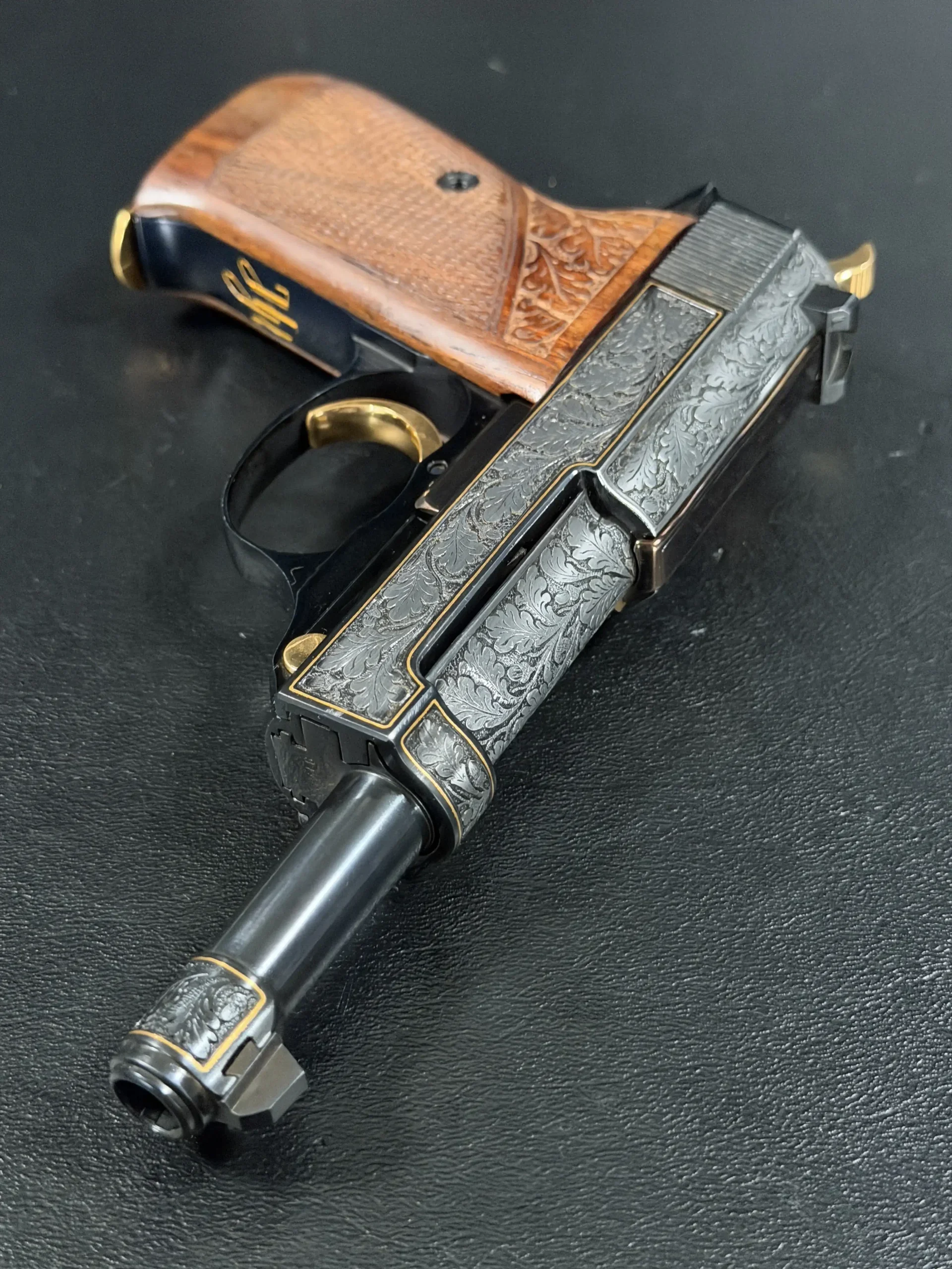 Walther P38 Engraved Presentation Pistol photo 7