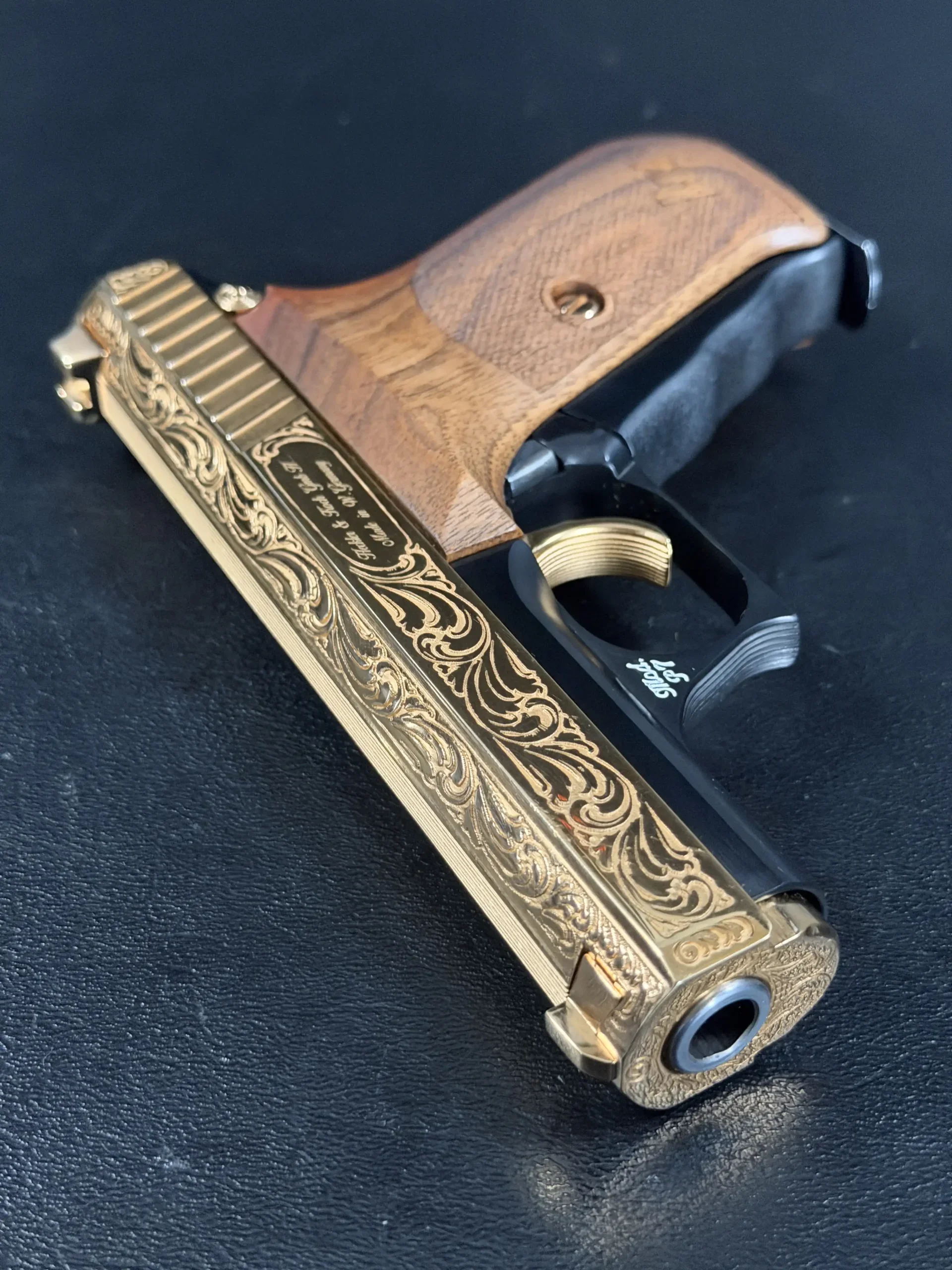 Heckler & Koch P7 (PSP) Gold Engraved photo 4