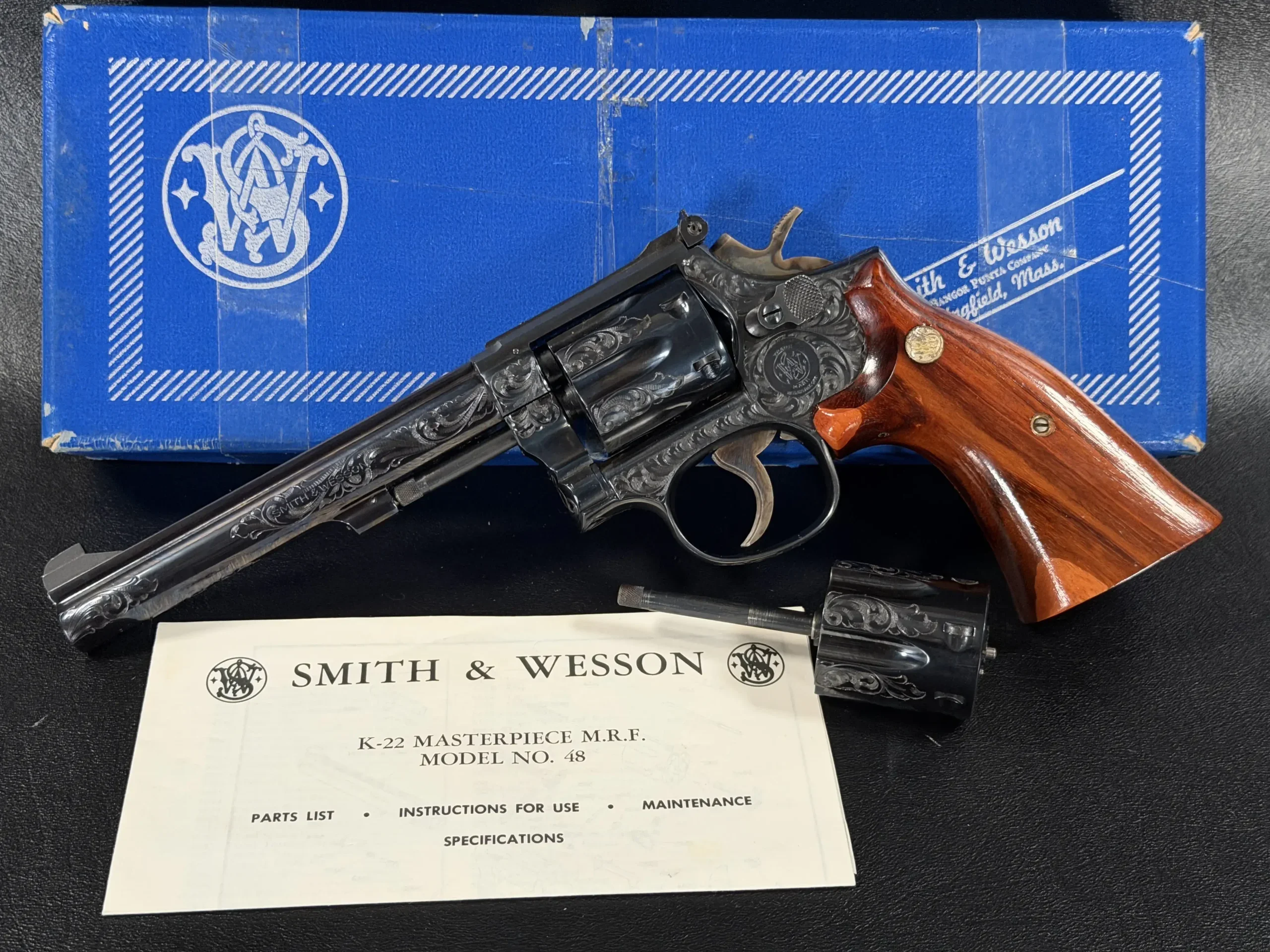 Smith & Wesson Model 48-4 Engraved K-22 Masterpiece M.R.F. photo 2