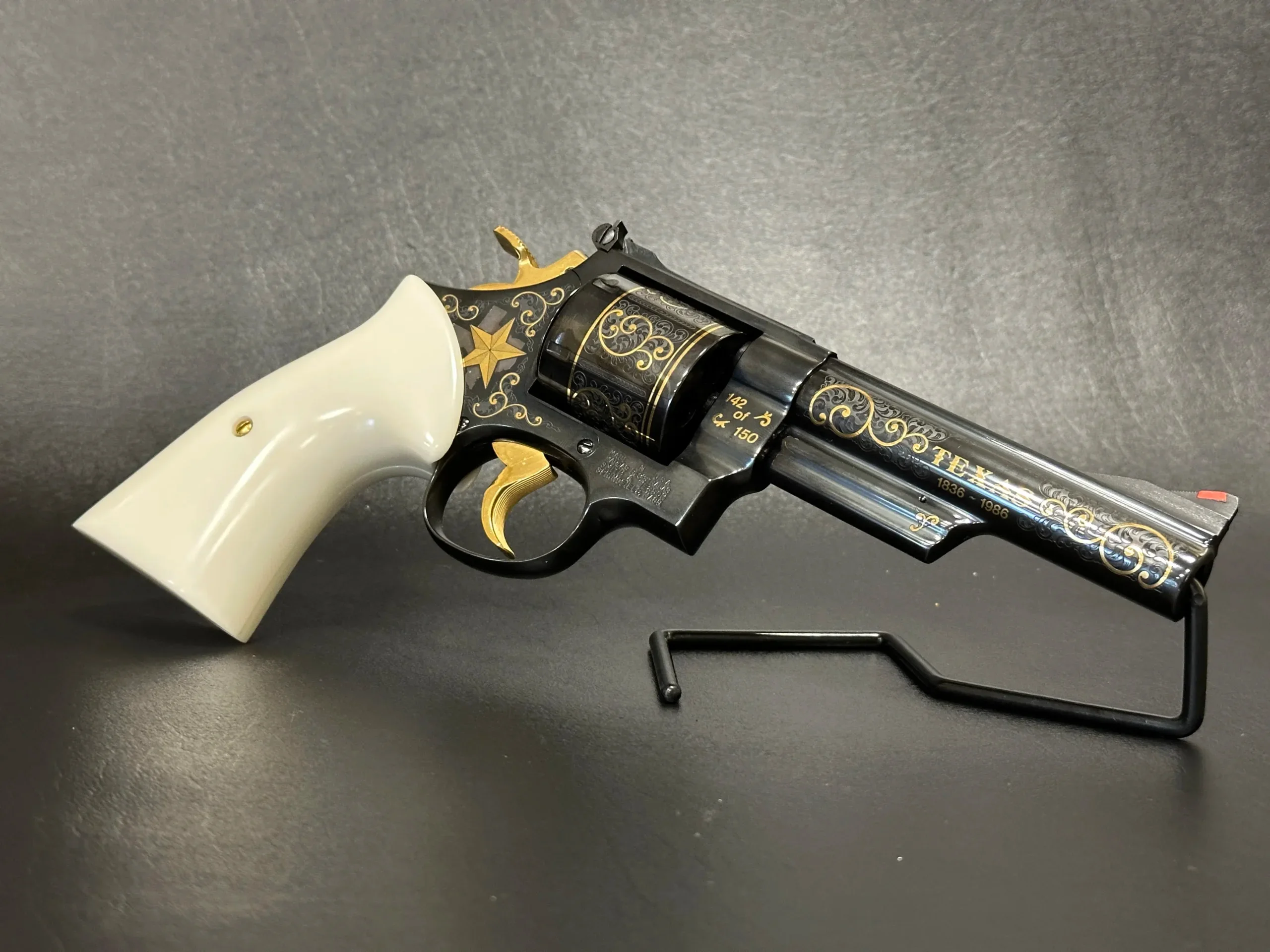 Smith & Wesson Model 544 Texas Wagon Train Commemorative Deluxe Edition photo 5