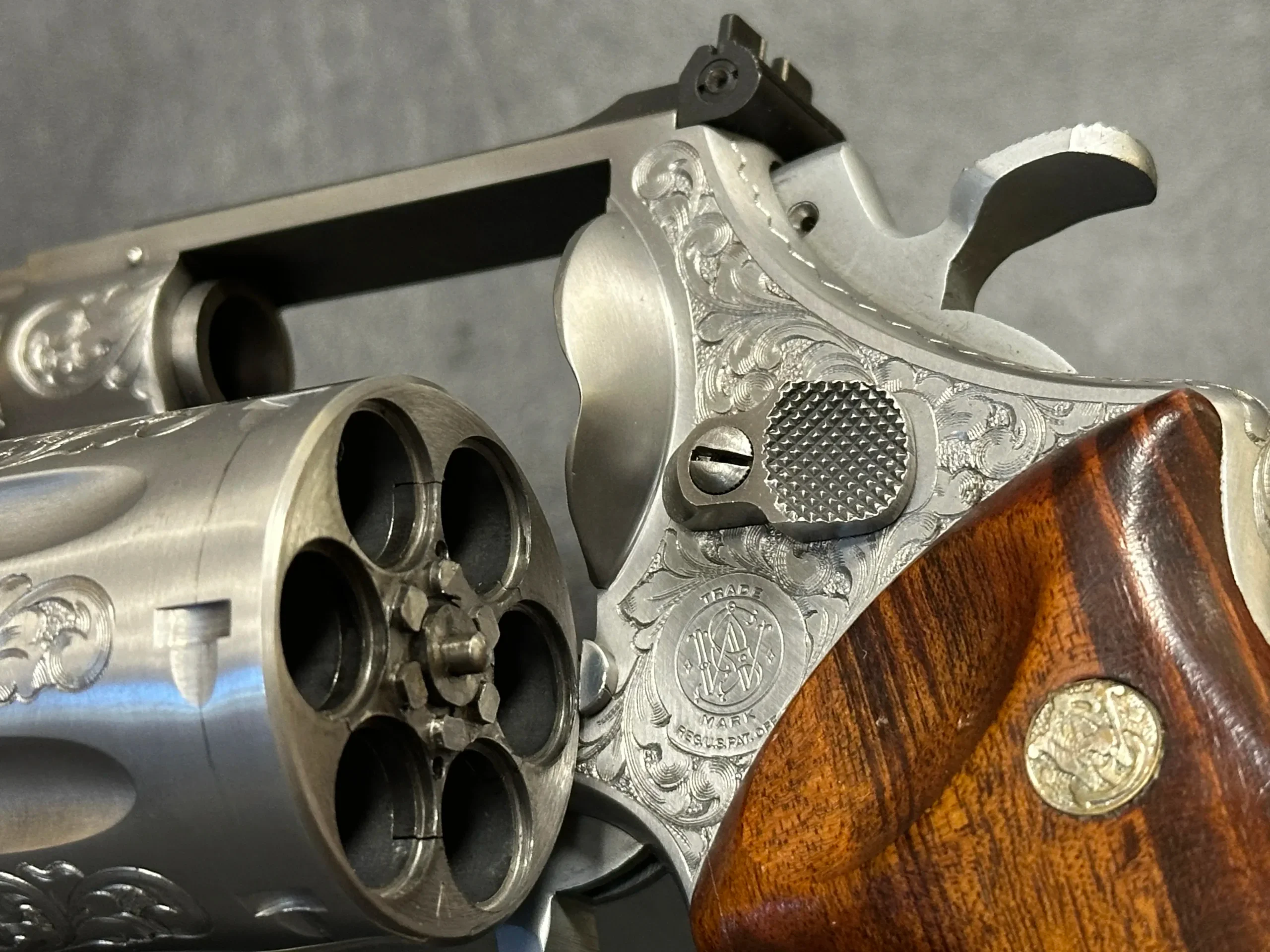 Smith & Wesson Model 629 Factory Engraved .44 Magnum photo 9