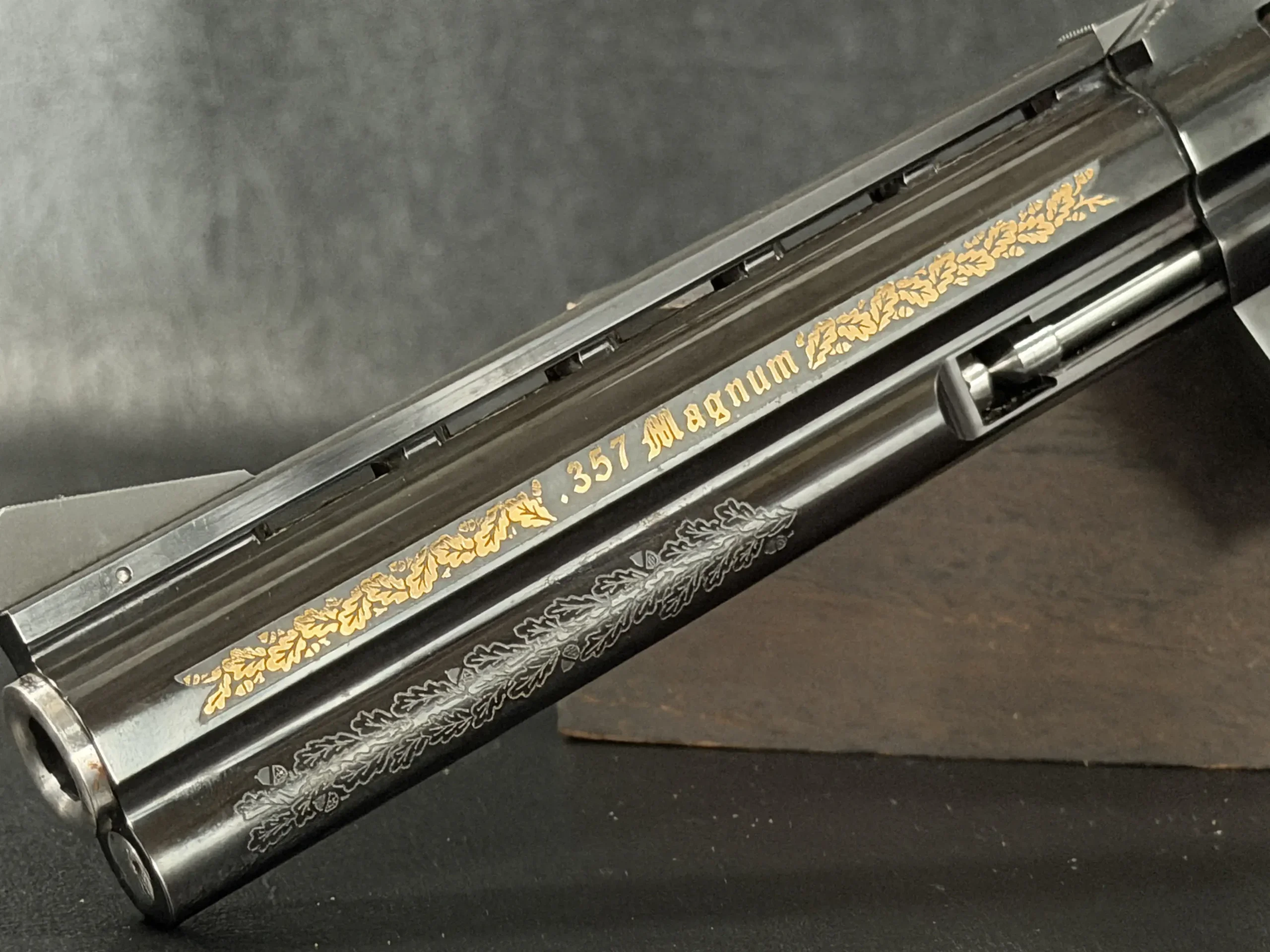Korth Ratzeburg .357 Magnum Gold-Inlaid Hunting Engraved Revolver photo 7