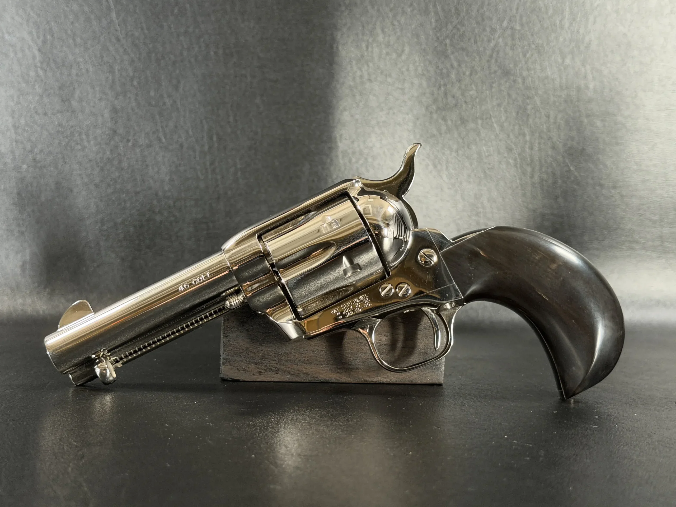 Colt Single Action Army Birdshead photo 7