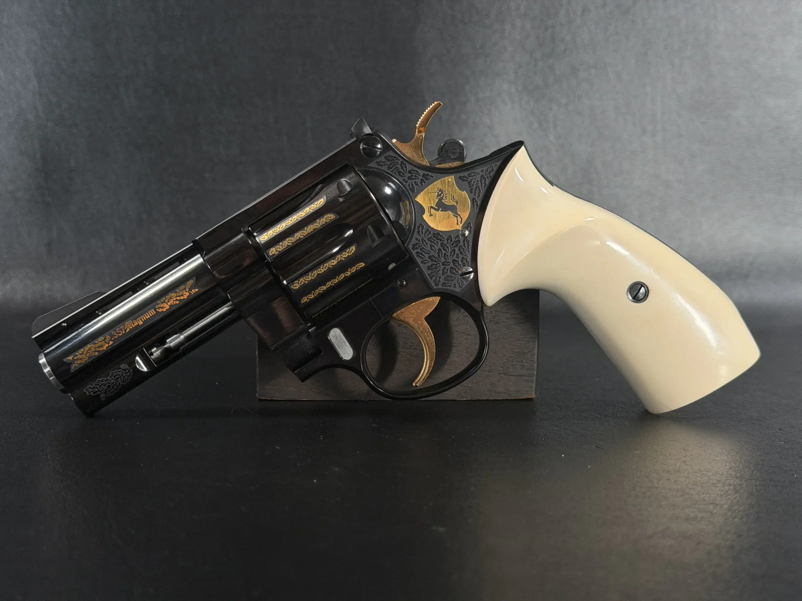 Korth Ratzeburg Combat Gold Inlay Revolver With 9mm Exchange Cylinder photo 5