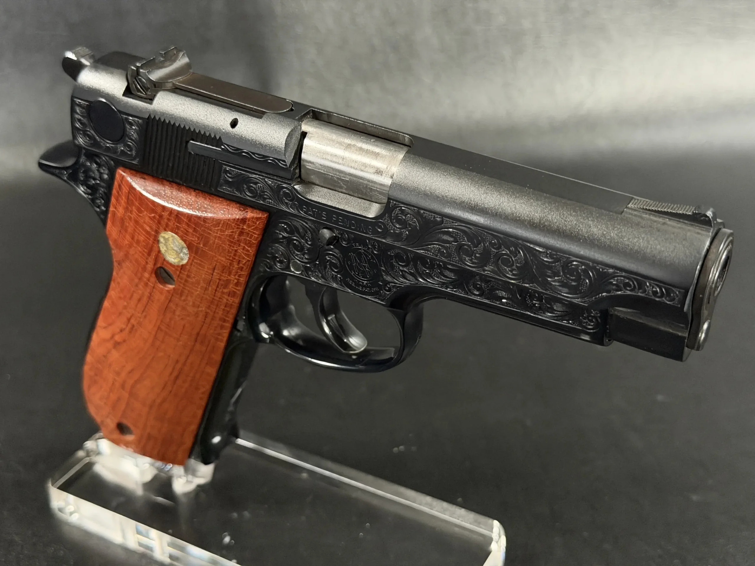 Engraved Smith & Wesson Model 39-2 photo 6