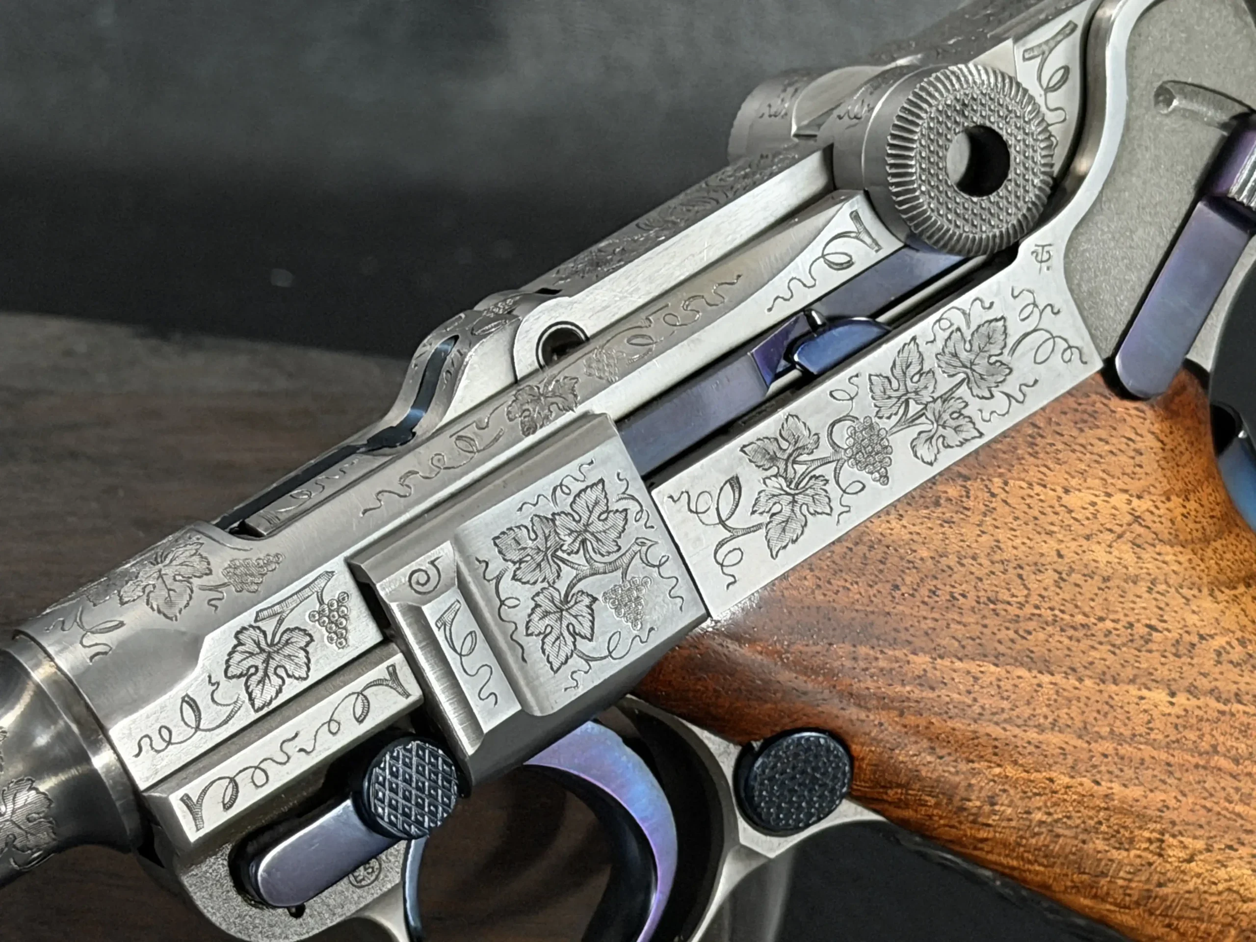 Mauser Parabellum IWA '89 Engraved Luger photo 8
