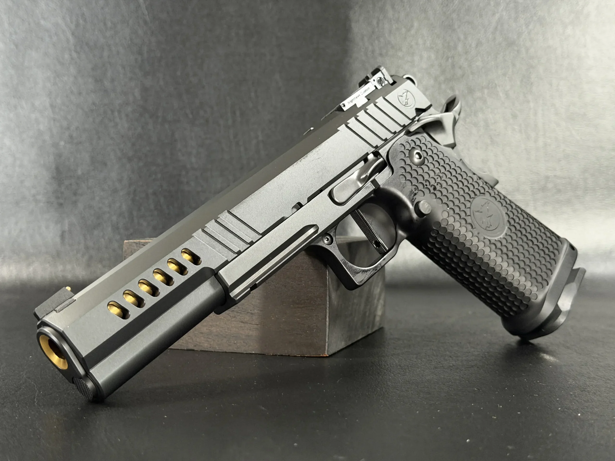Nighthawk Custom Chairman 2011 photo 6