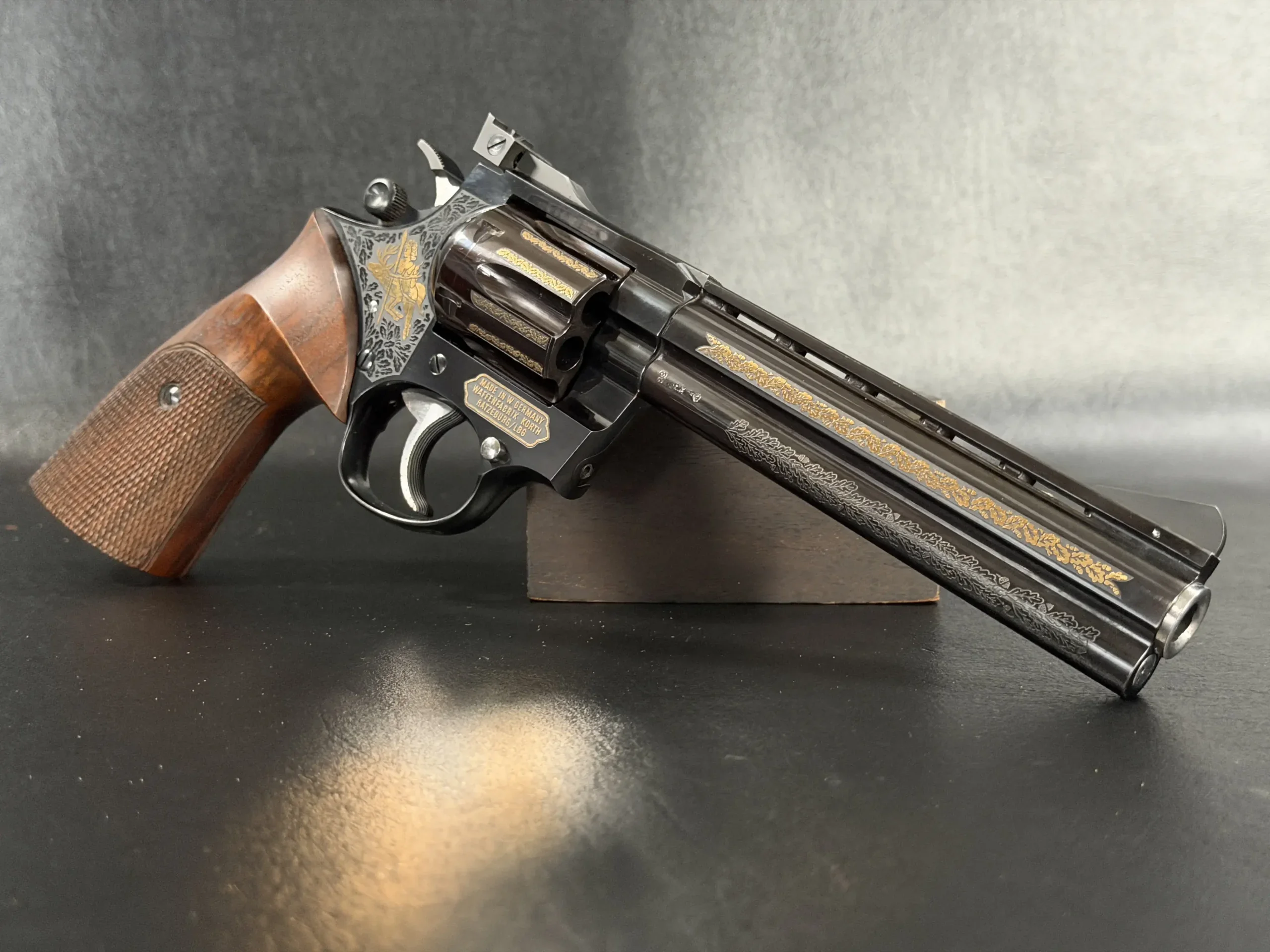 Korth Ratzeburg .357 Magnum Gold-Inlaid Hunting Engraved Revolver photo 6