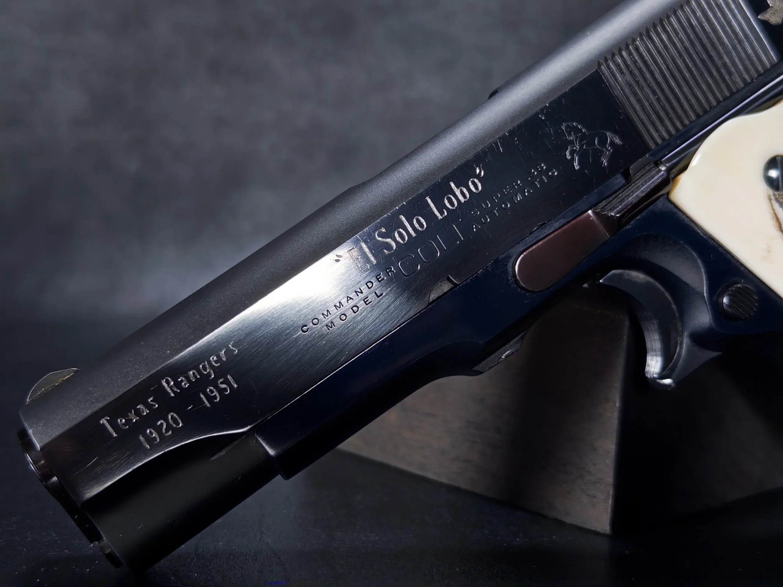 Colt Lightweight Commander El Solo Lobo Texas Ranger Tribute photo 4