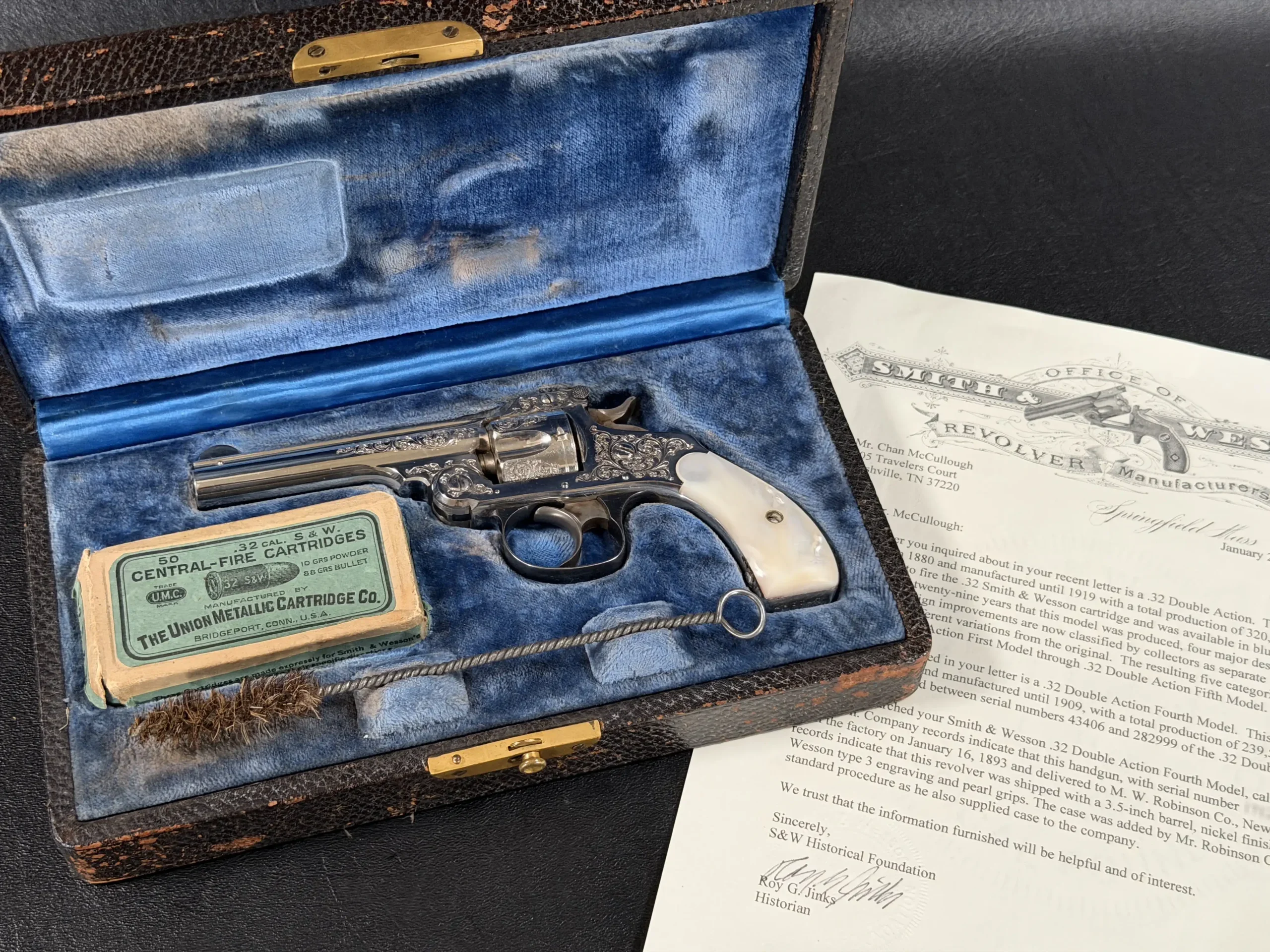 Smith & Wesson .32 Double Action Fourth Model Factory Engraved photo 2