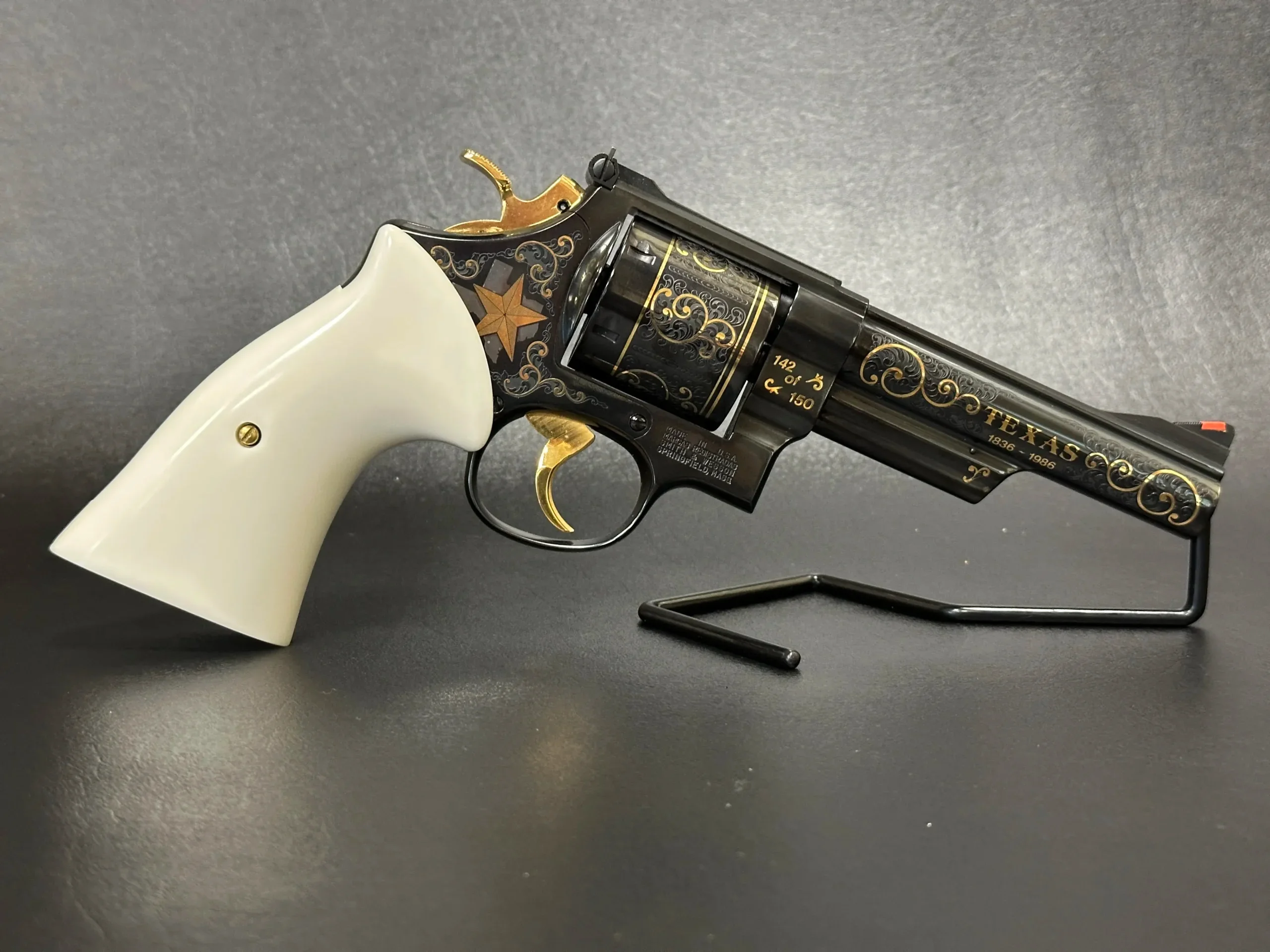 Smith & Wesson Model 544 Texas Wagon Train Commemorative Deluxe Edition photo 3