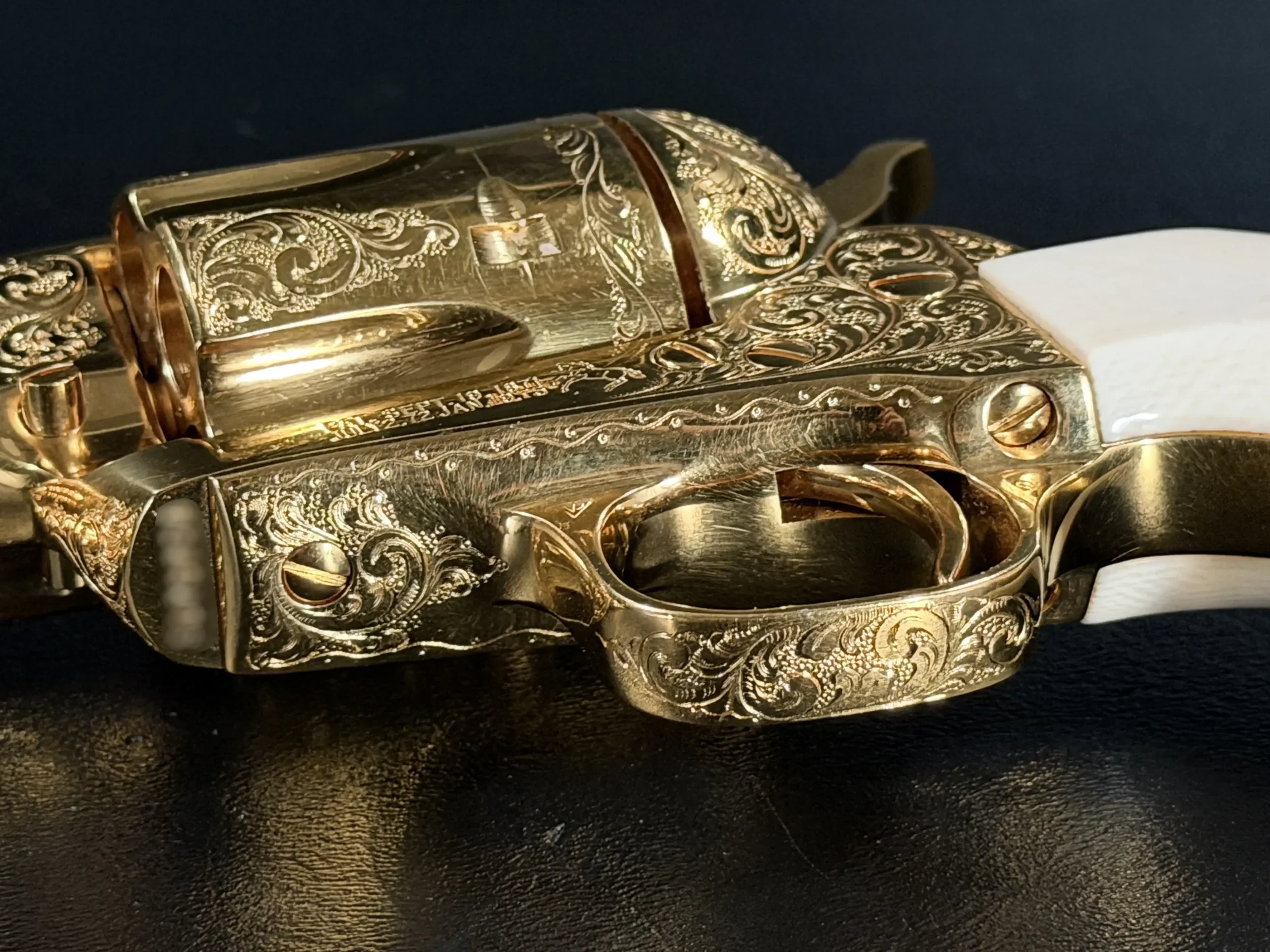 Colt Single Action Army Gold Plated & Engraved photo 4