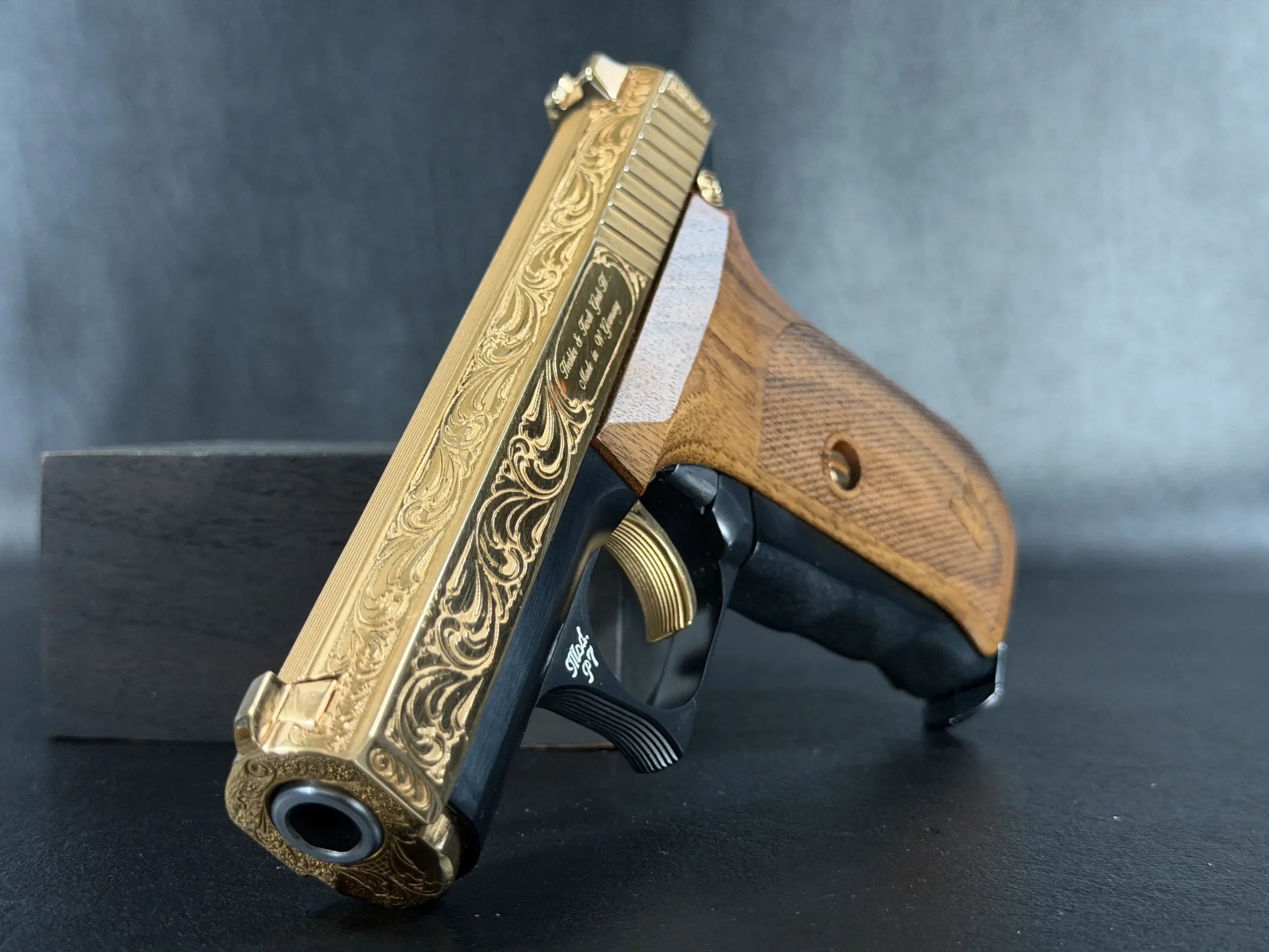 Heckler & Koch P7 (PSP) Gold Engraved photo 10