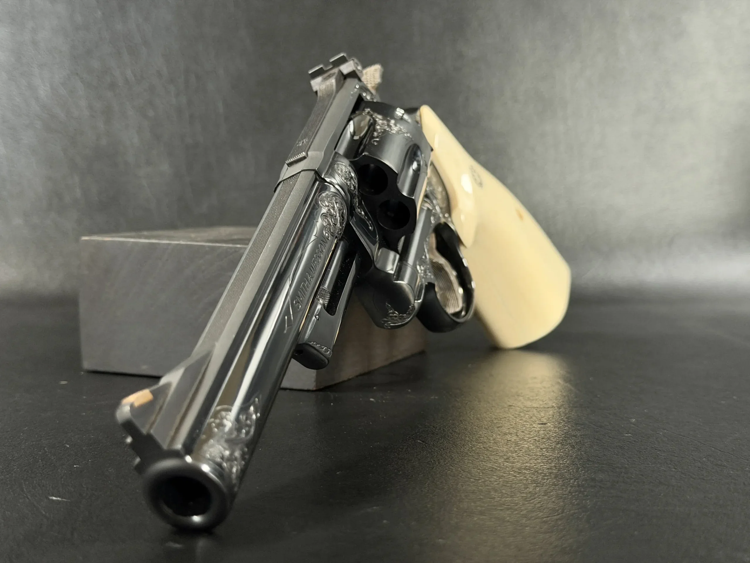 Smith & Wesson Model 29 Engraved Hartford Gun Club 100th Anniversary photo 5
