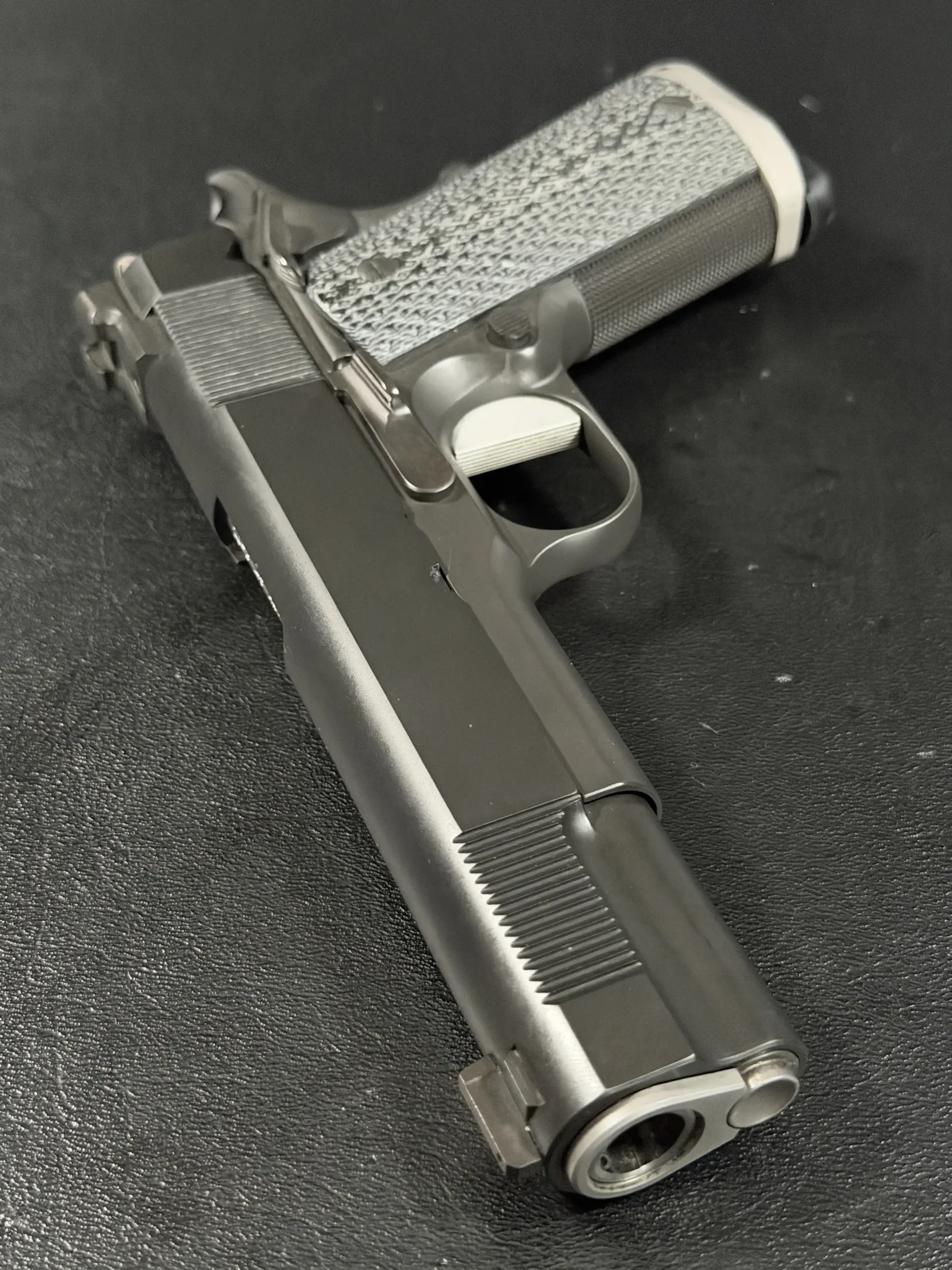 Hilton Yam 10-8 Performance Custom Evolution 1911 photo 4