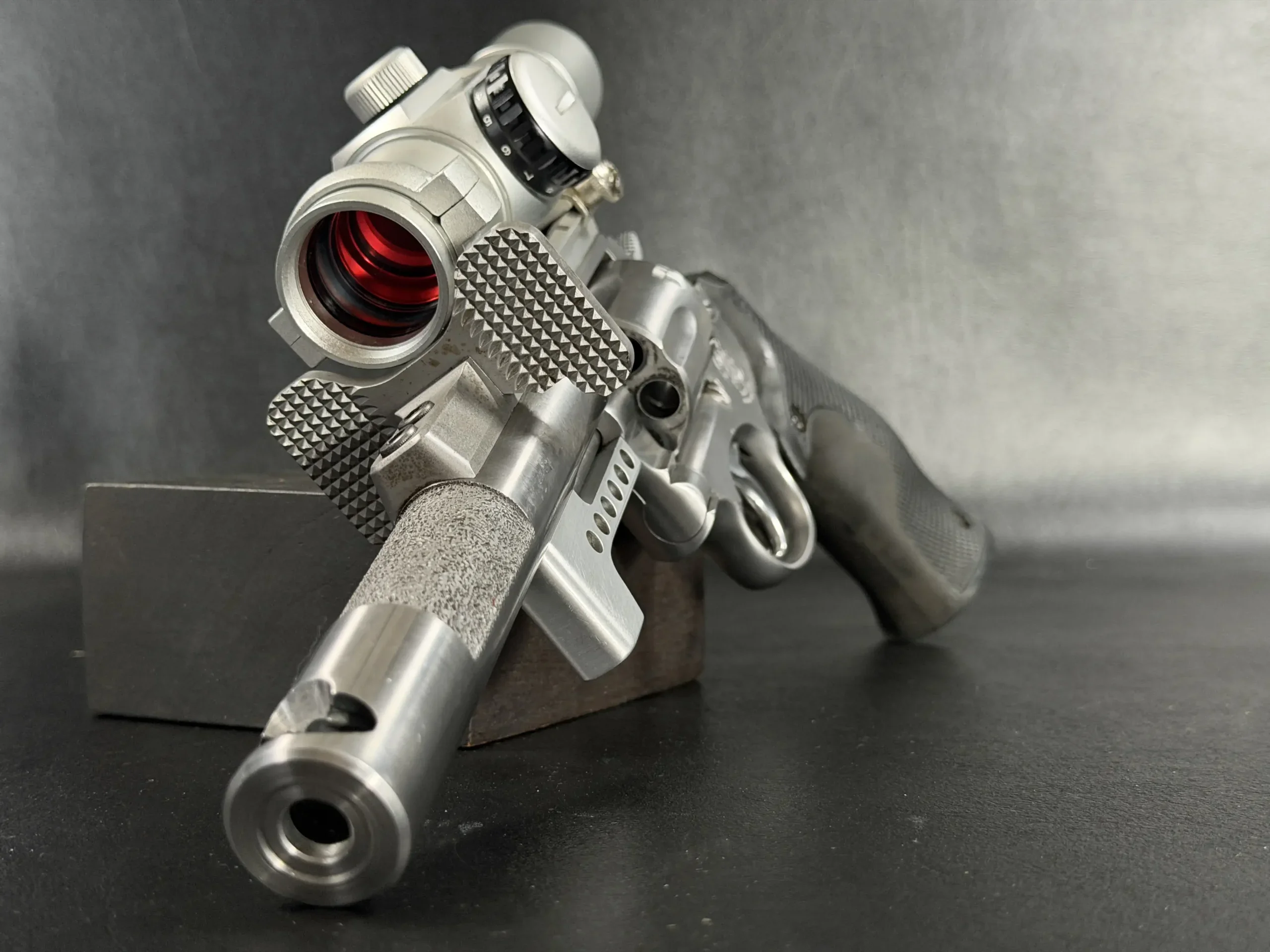 Smith & Wesson Performance Center Model 686-3 Bianchi Cup Revolver photo 10