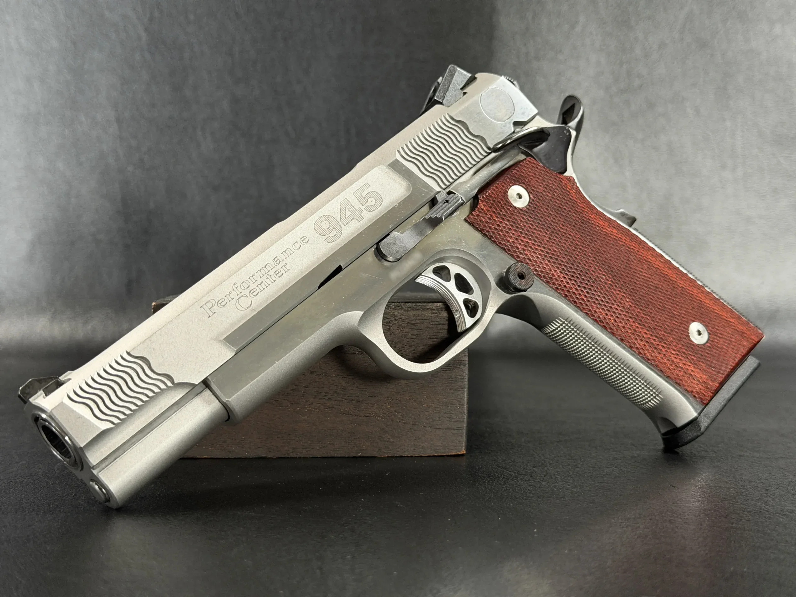 Smith & Wesson Performance Center Model 945 photo 5