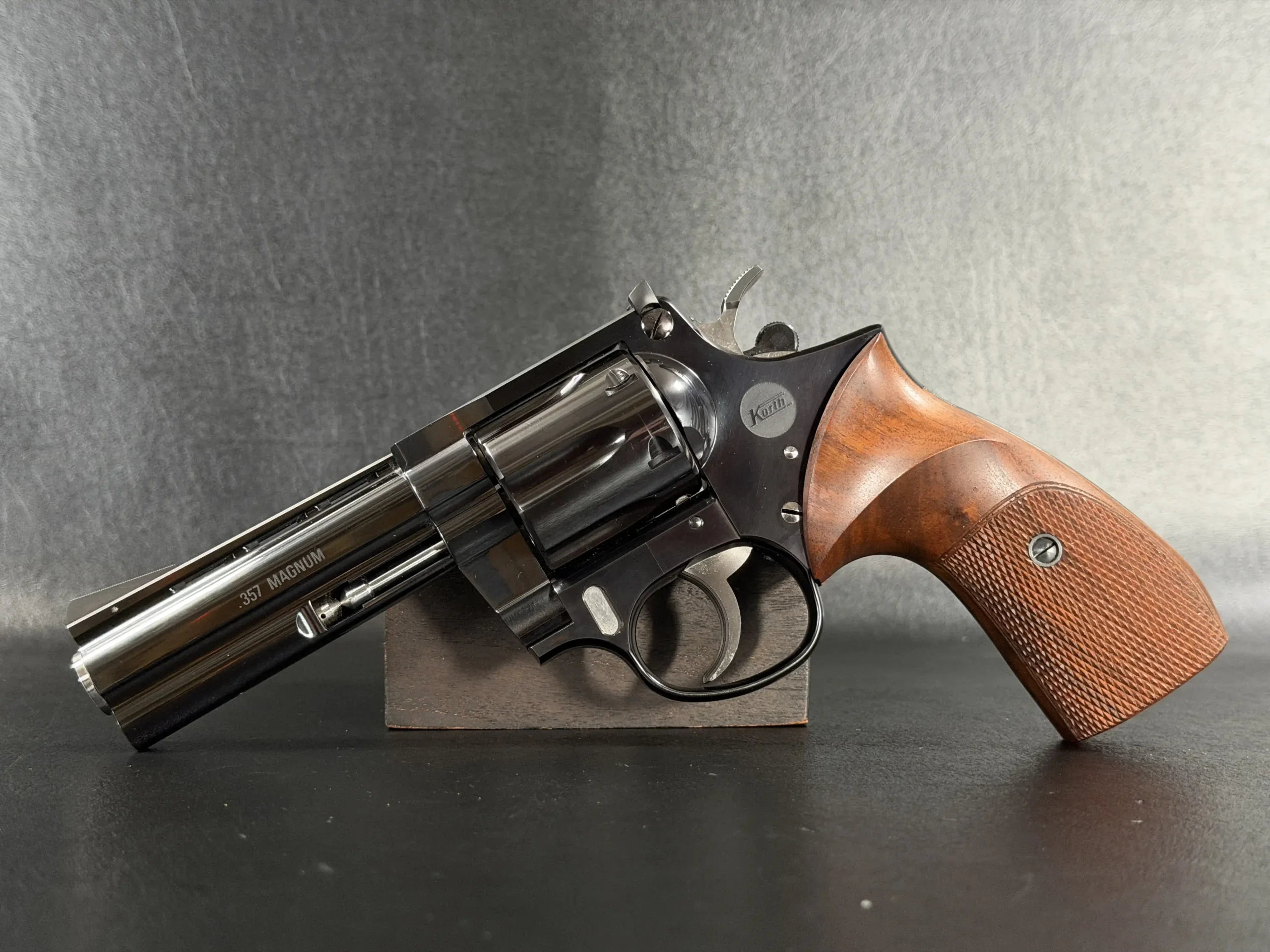Korth Combat Ratzeburg .357 Magnum with 9mm Exchange Cylinder photo 4