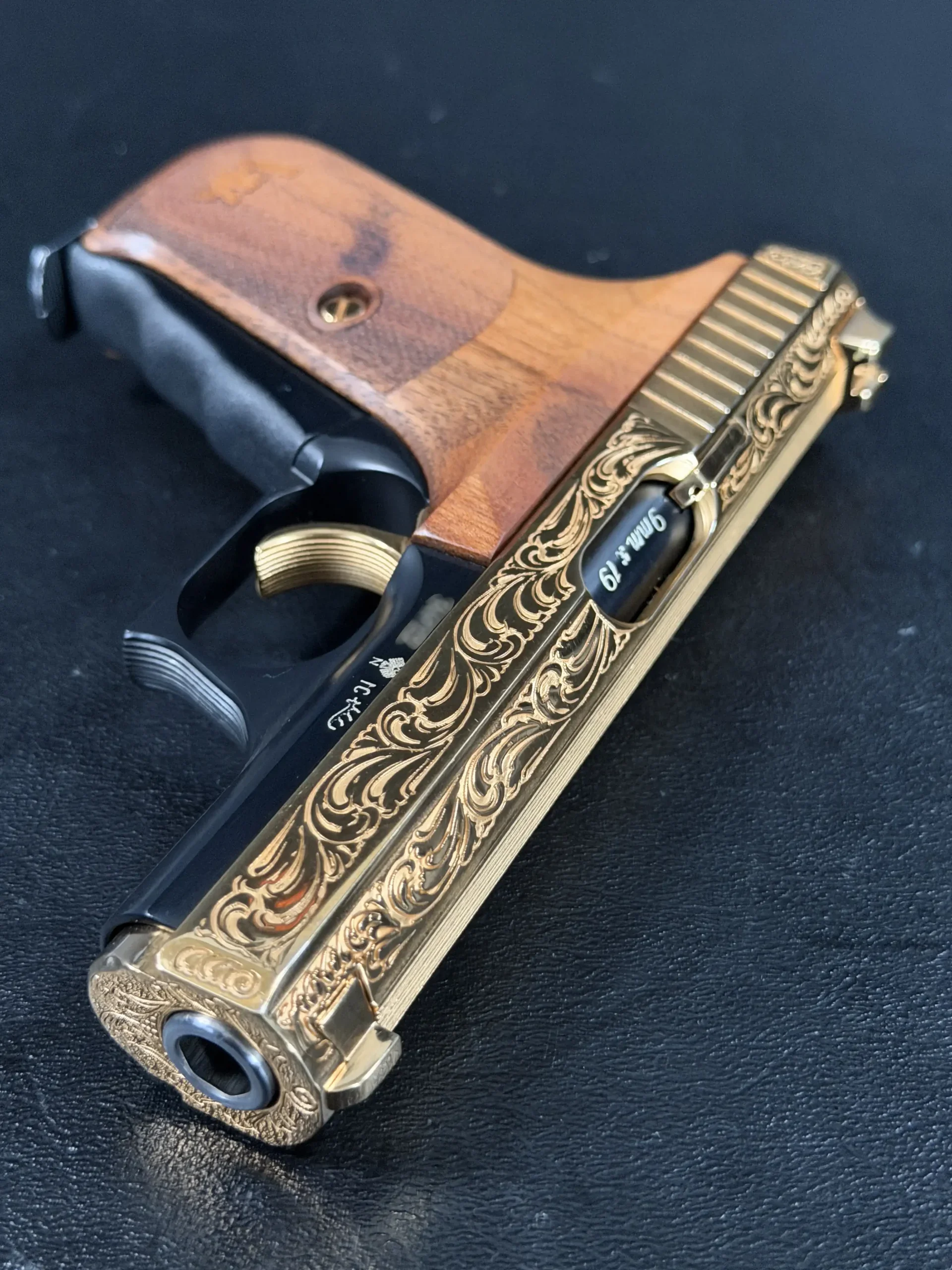 Heckler & Koch P7 (PSP) Gold Engraved photo 8