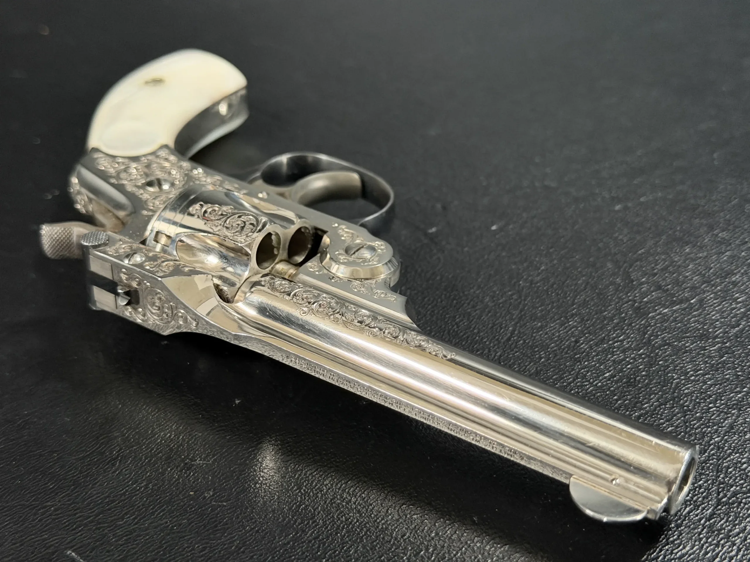 Smith & Wesson .32 Double Action Fourth Model Factory Engraved photo 8