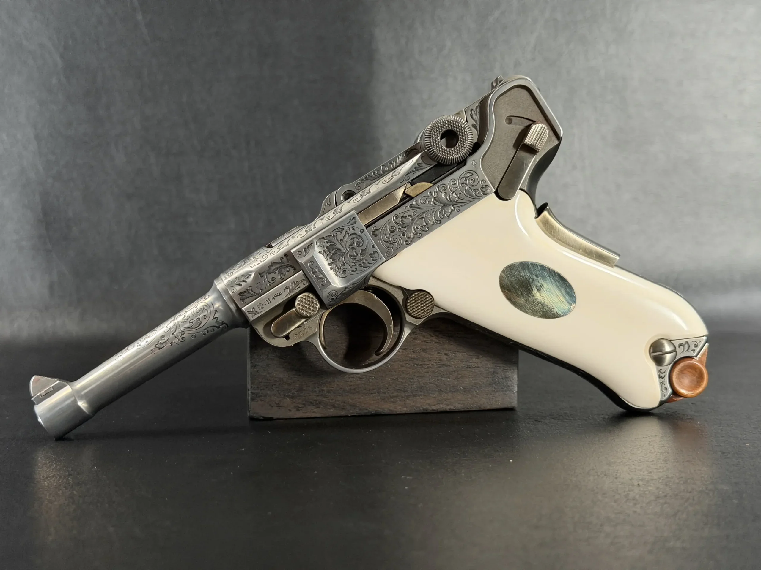 Mauser Parabellum Luger Exhibition Engraved photo 4