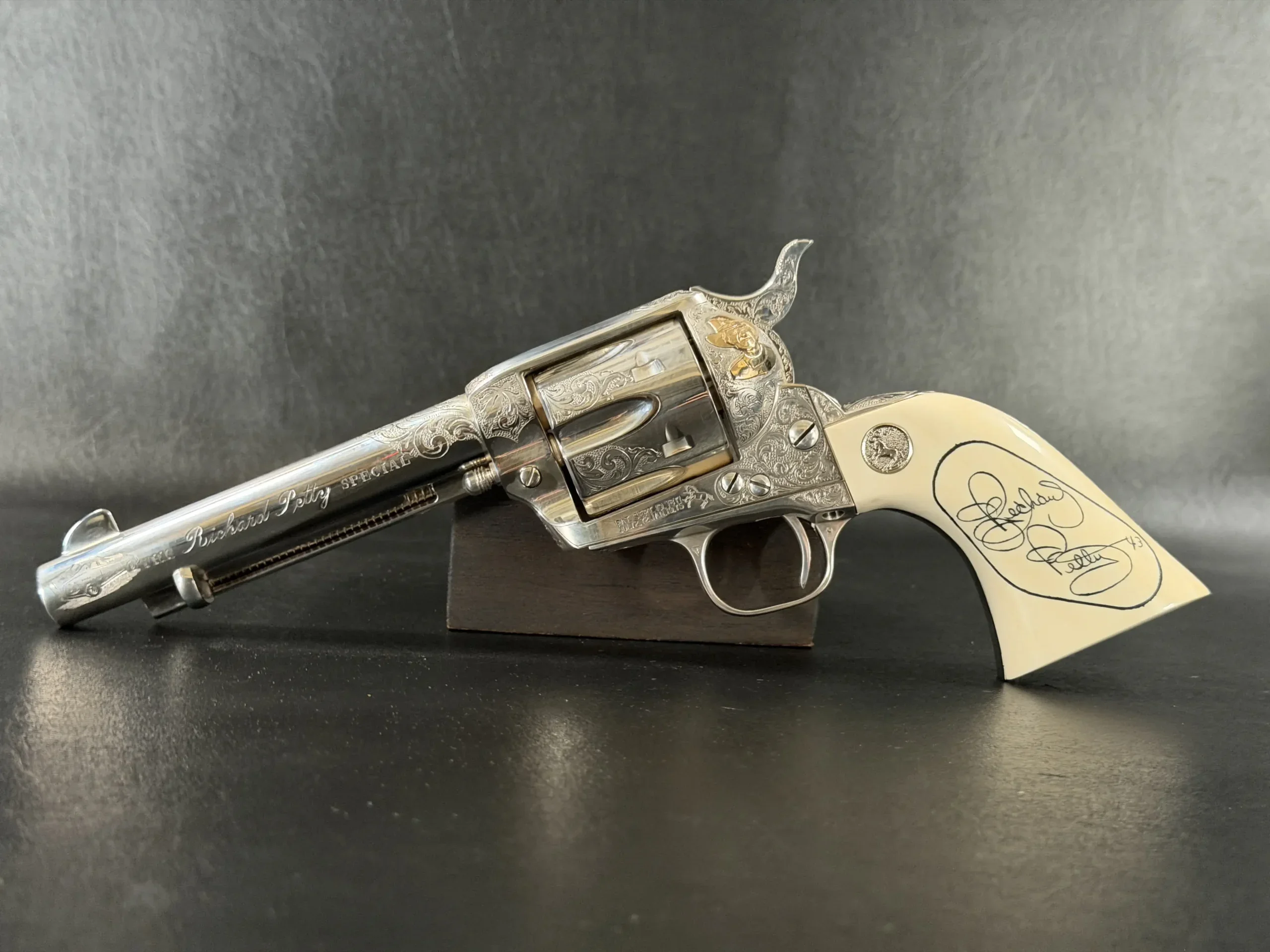 Colt Single Action Army King Richard Deluxe .45 Richard Petty Edition photo 8