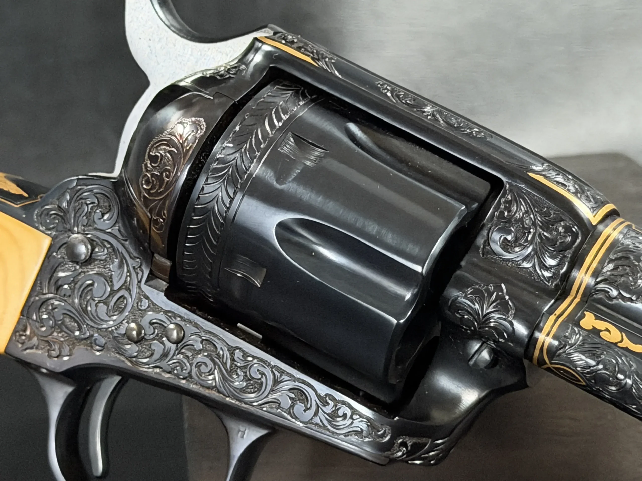 Colt Single Action Army Engraved by Giuseppe Forte photo 4