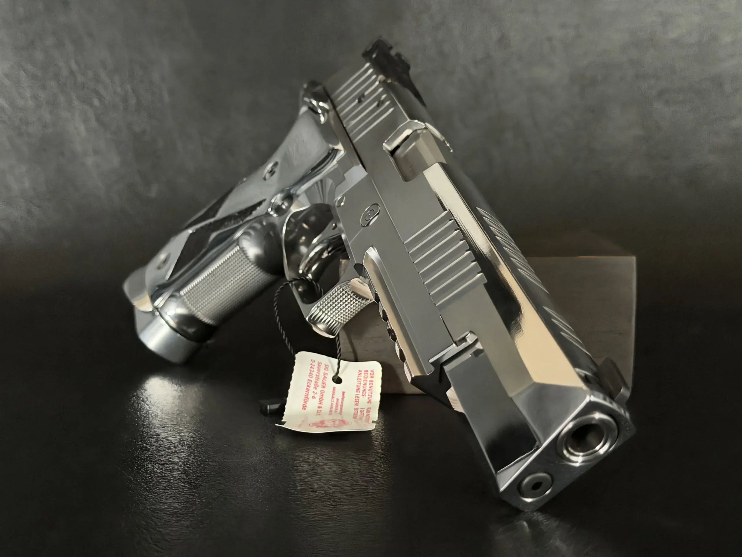 SIG Sauer P226 X-Six Chrome & Carbon photo 2