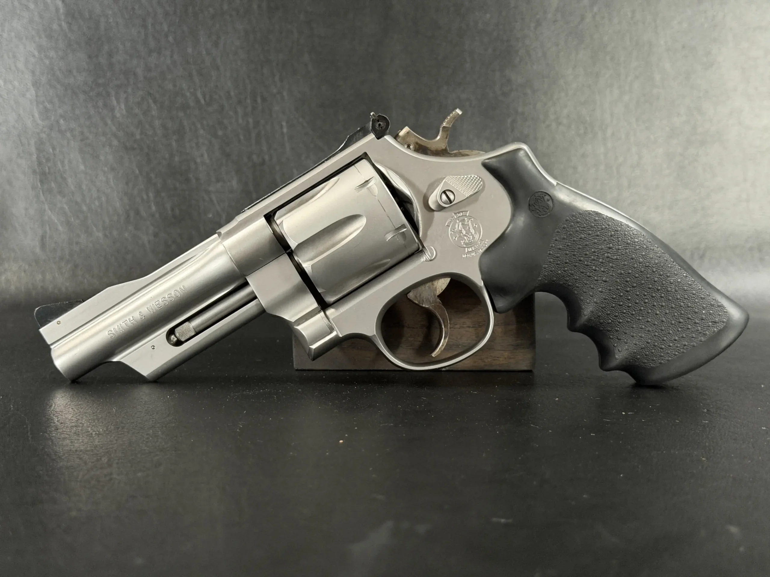 Smith & Wesson Model 629-3 Stainless .44 Magnum photo 9