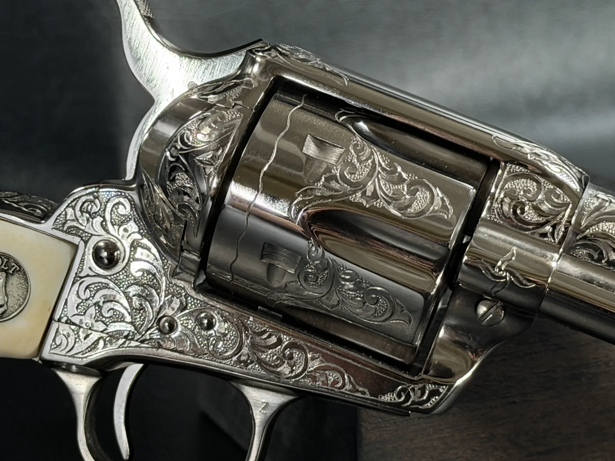 Colt Single Action Army 3rd Generation Engraved photo 3