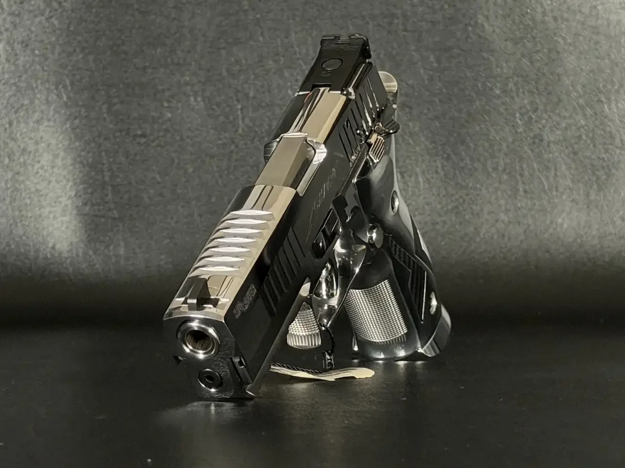 SIG Sauer P226 X-Short Chrome & Carbon photo 3