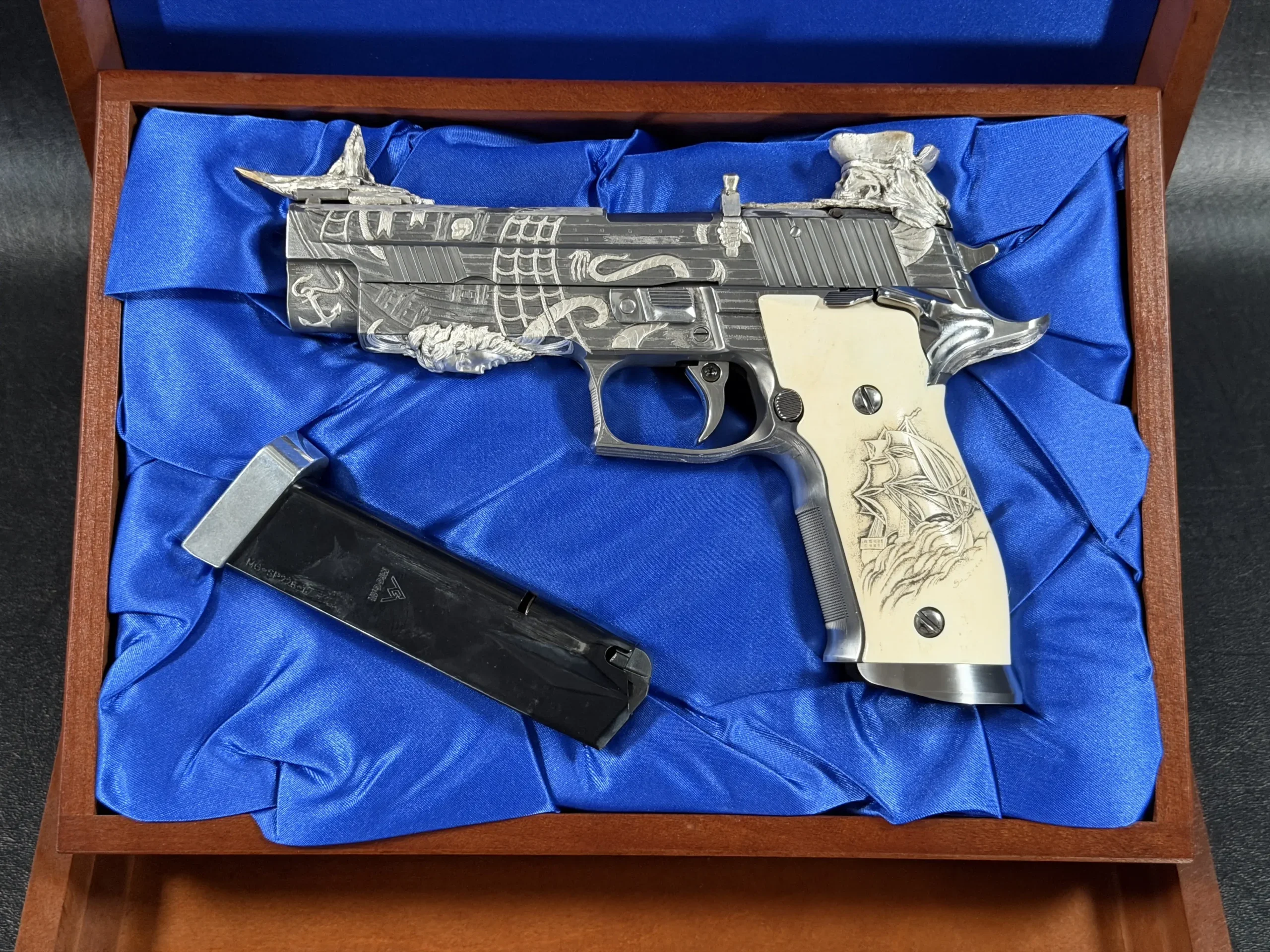 SIG Sauer P226 X-Five Mastershop Prestige Series - The Flying Dutchman photo 2