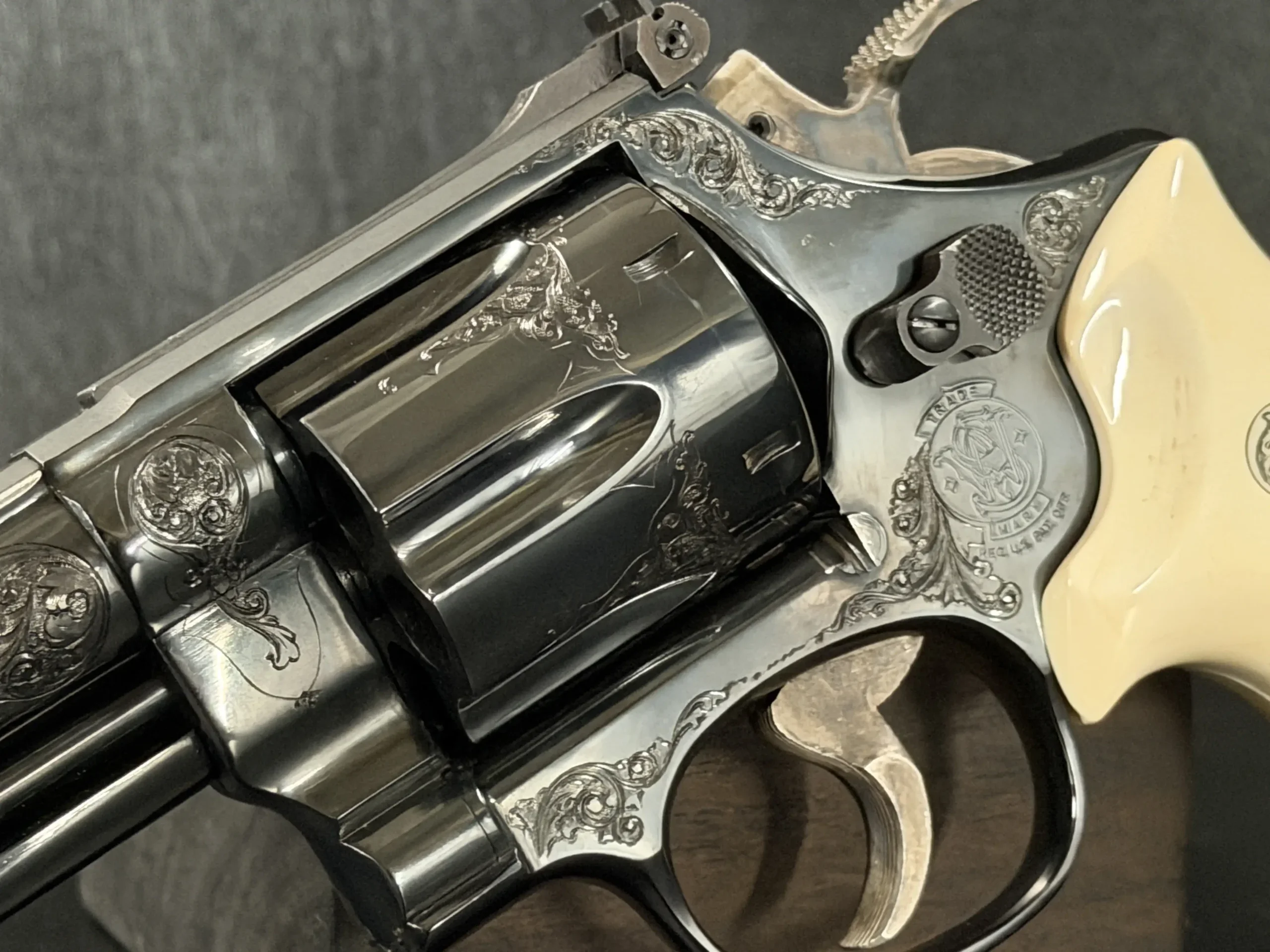 Smith & Wesson Model 29 Engraved Hartford Gun Club 100th Anniversary photo 10