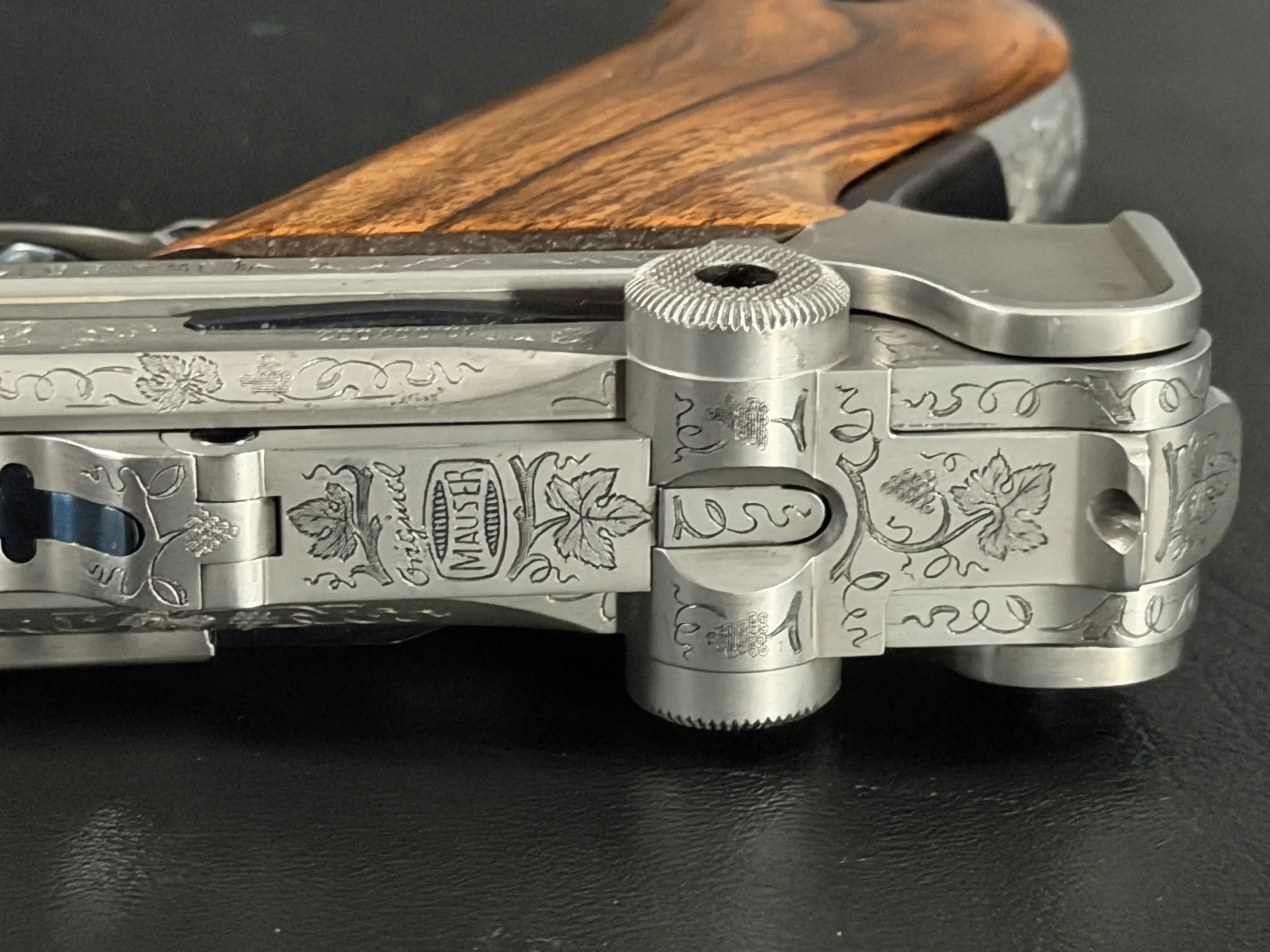 Mauser Parabellum IWA '89 Engraved Luger photo 5