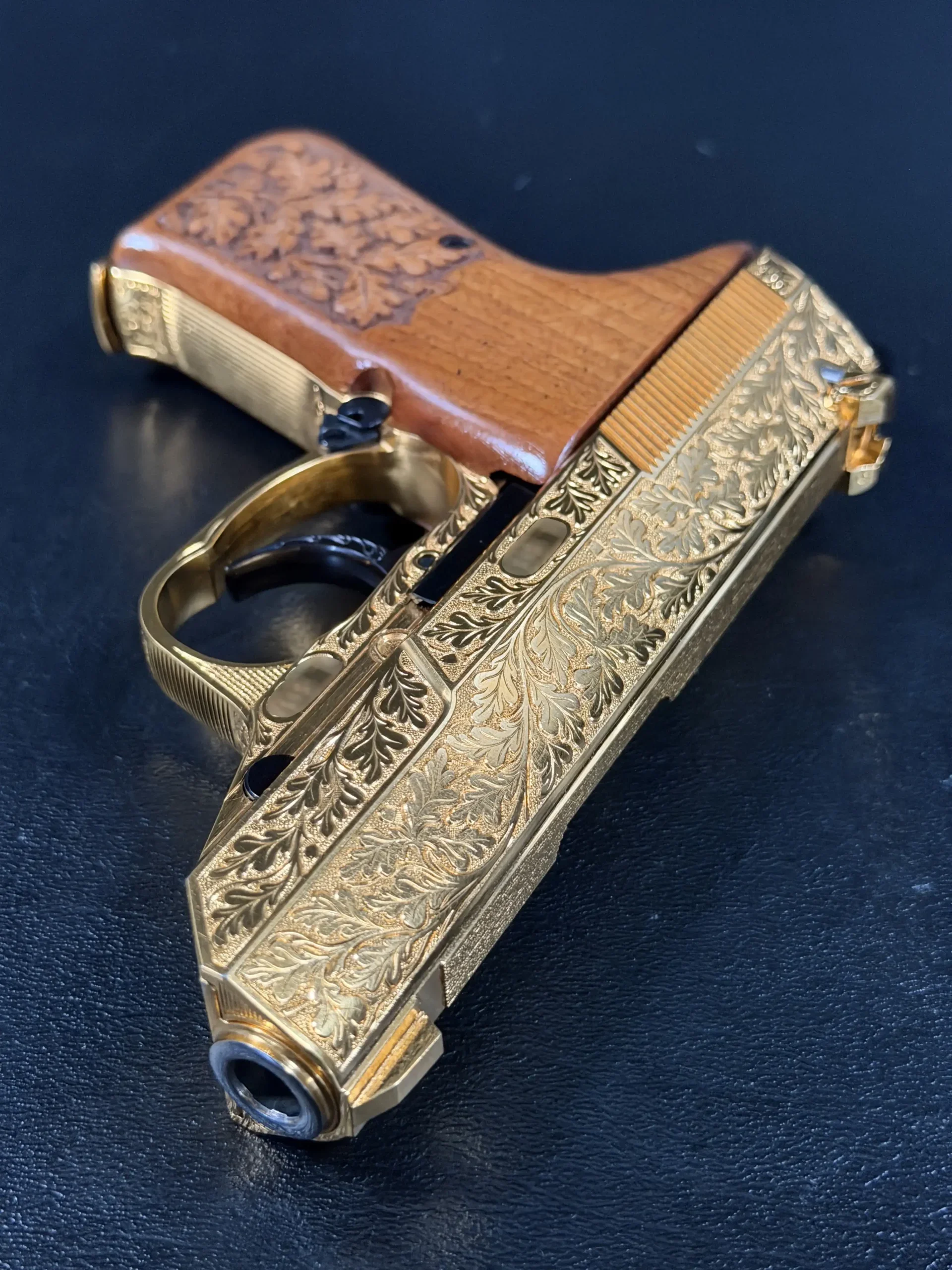 Walther Mod. P5C Engraved &amp; Gold Plated photo 8