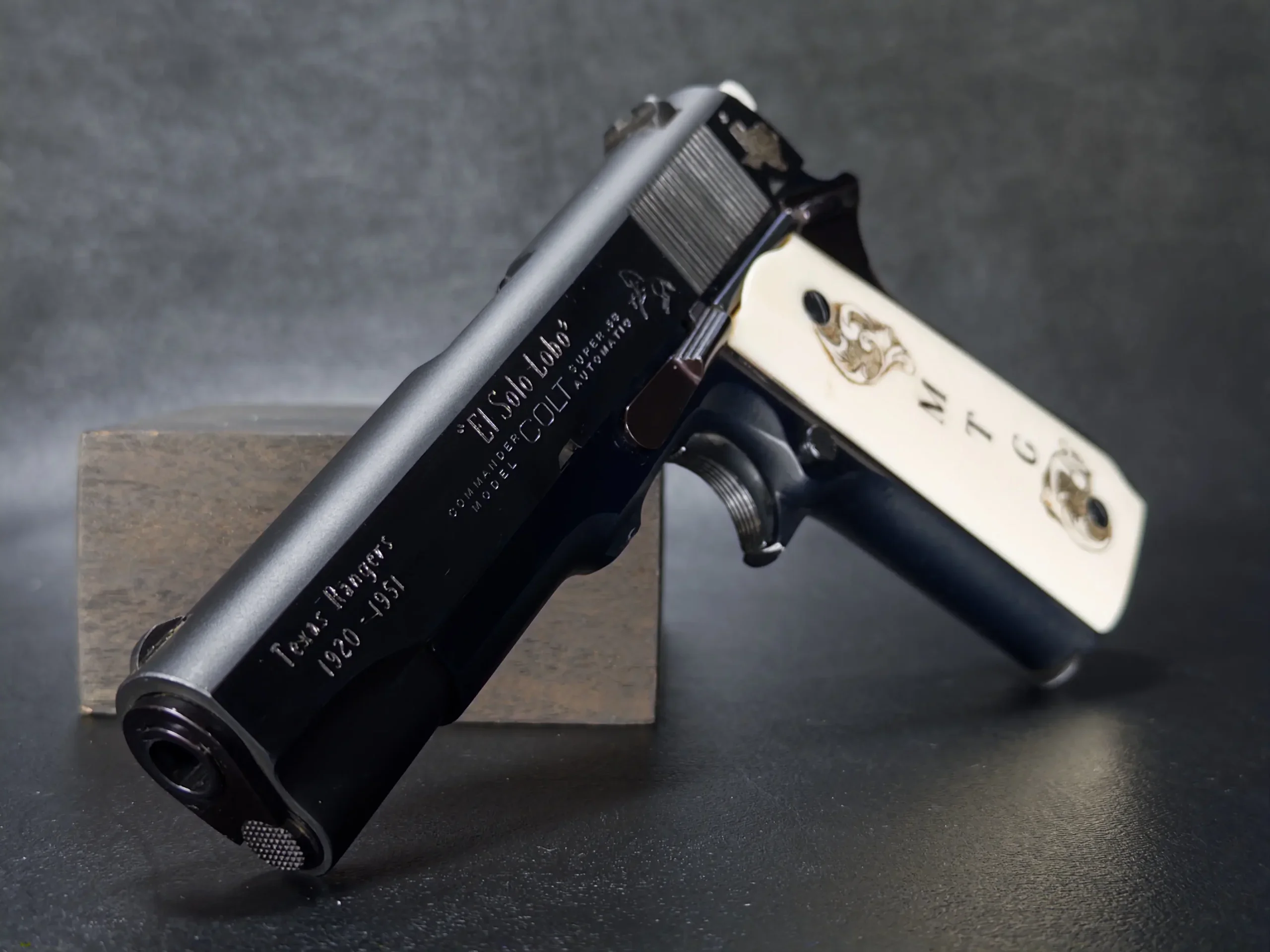 Colt Lightweight Commander El Solo Lobo Texas Ranger Tribute photo 3