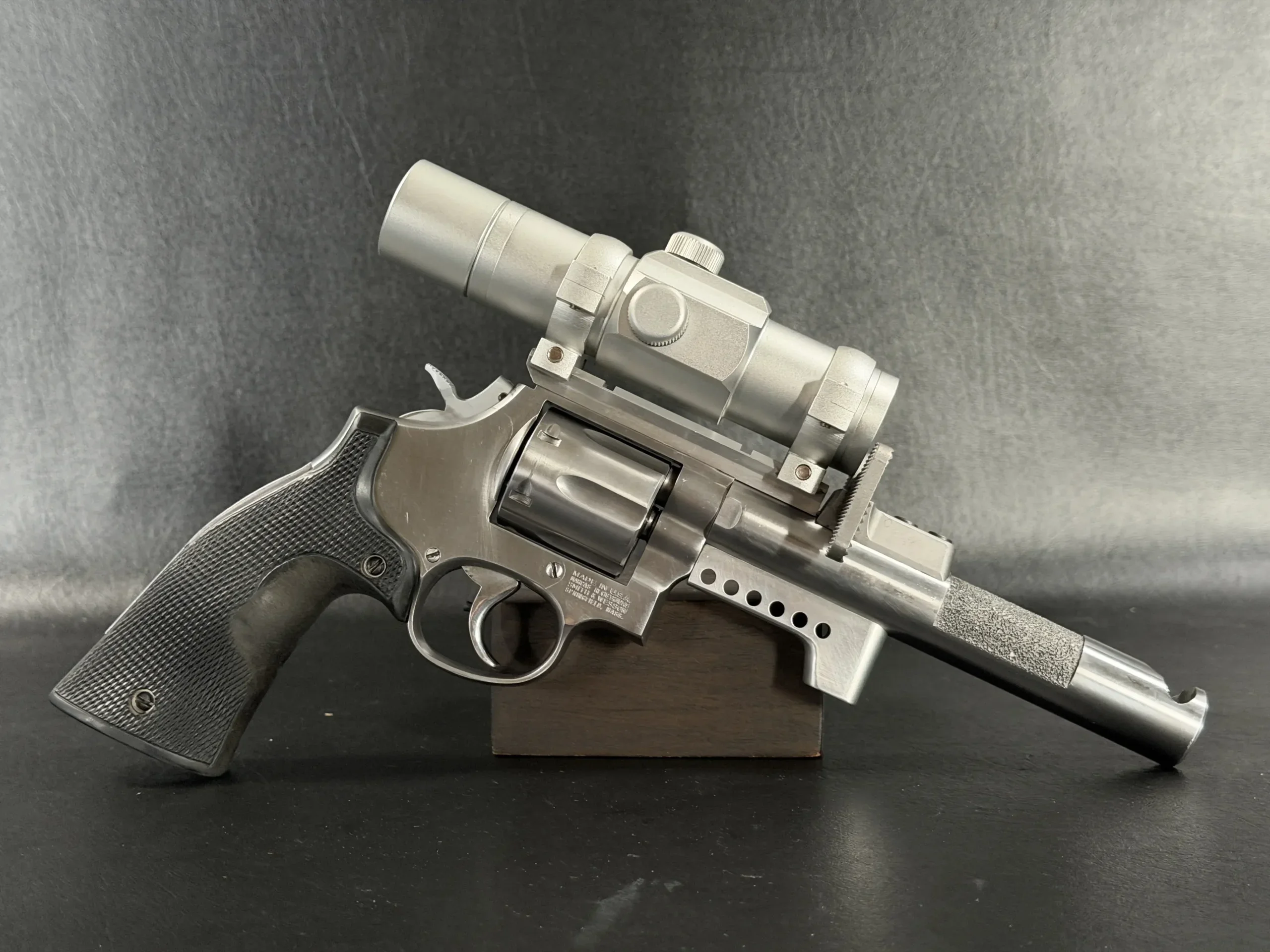 Smith & Wesson Performance Center Model 686-3 Bianchi Cup Revolver photo 6