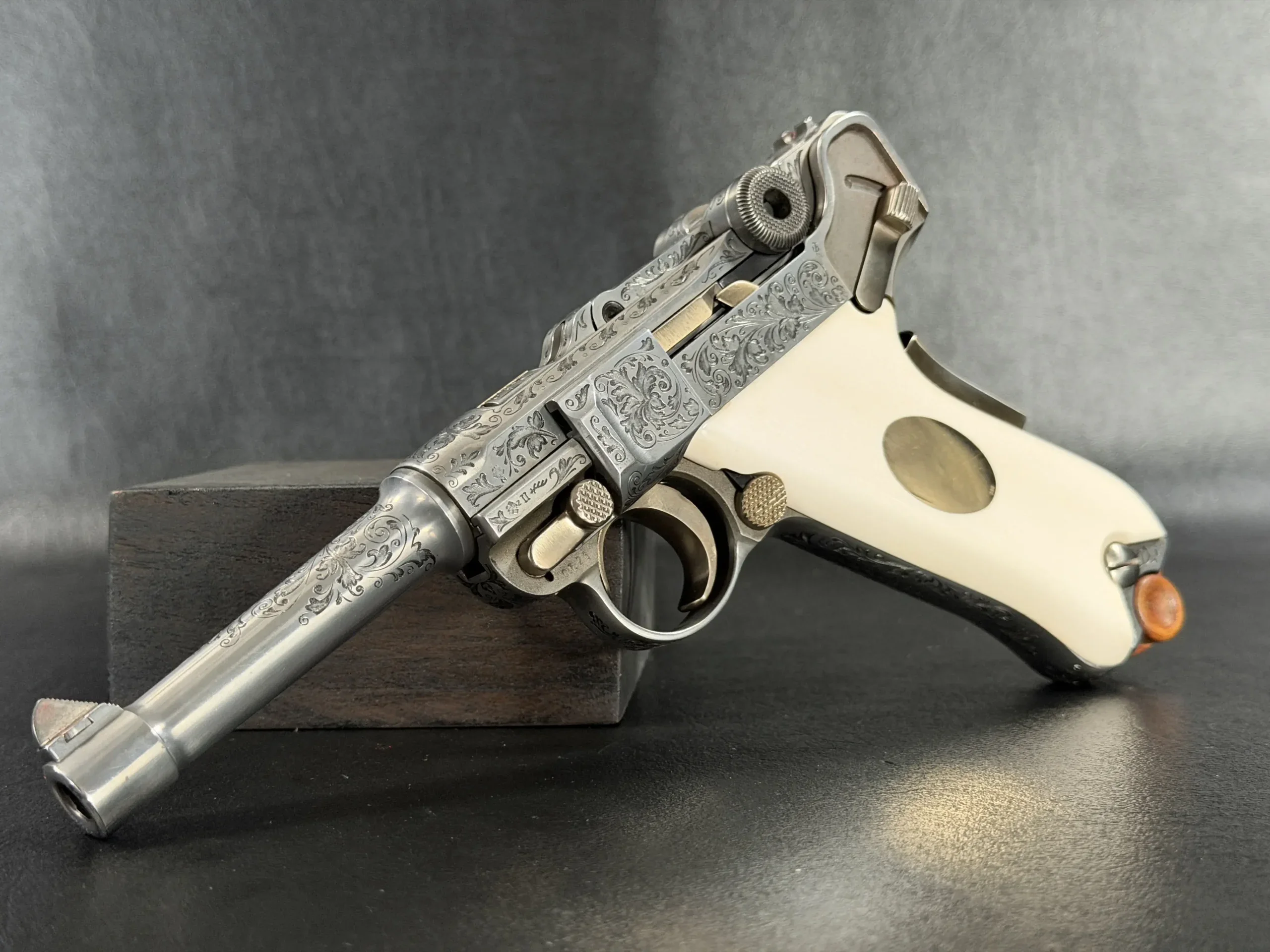 Mauser Parabellum Luger Exhibition Engraved photo 9