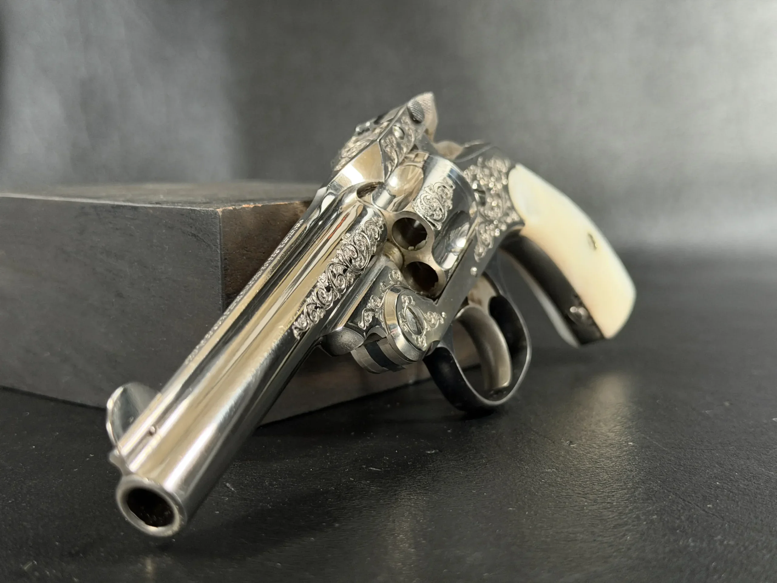 Smith & Wesson .32 Double Action Fourth Model Factory Engraved photo 5